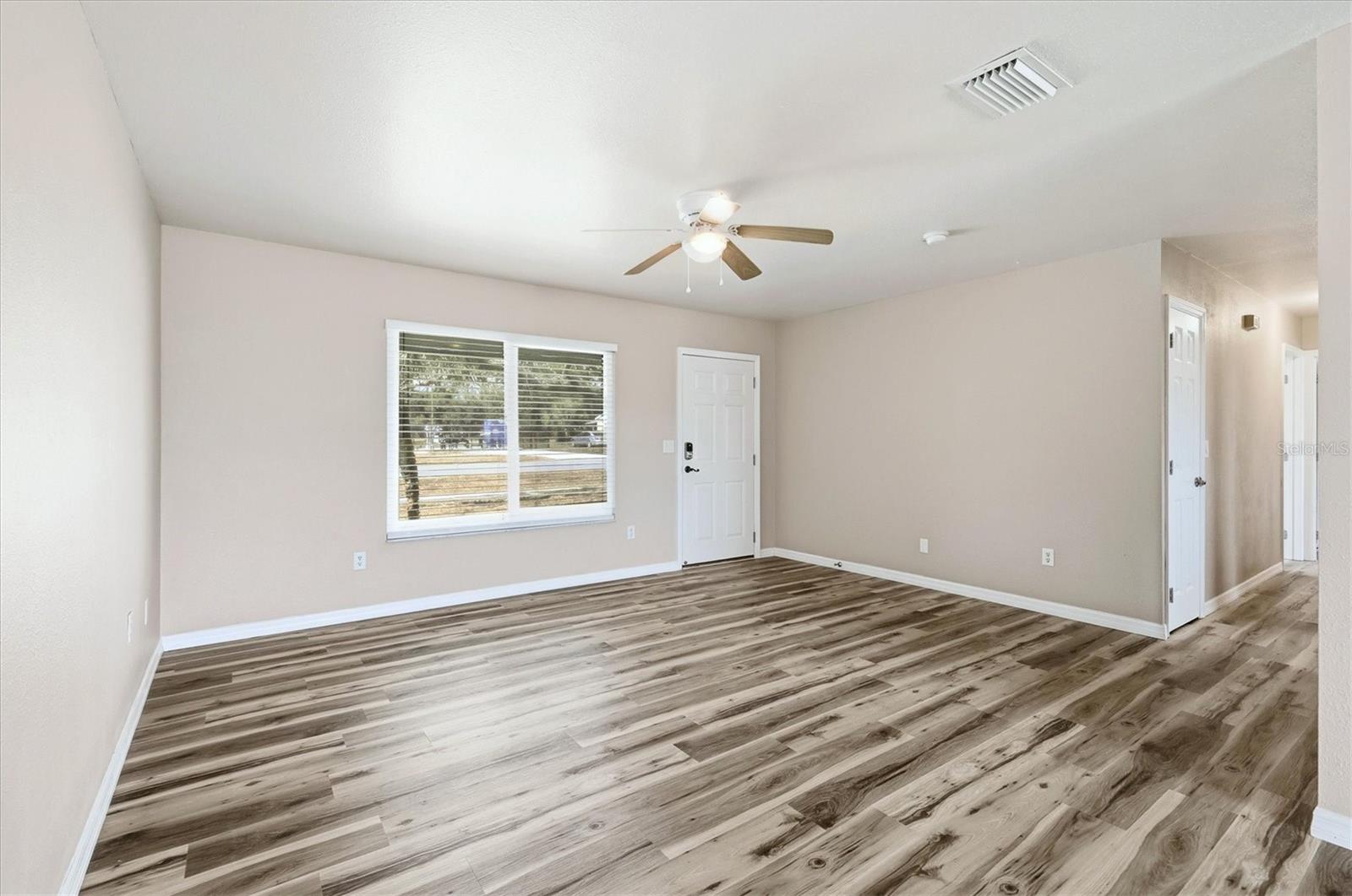 Image 7 of 33 For 4000 Pan American Boulevard