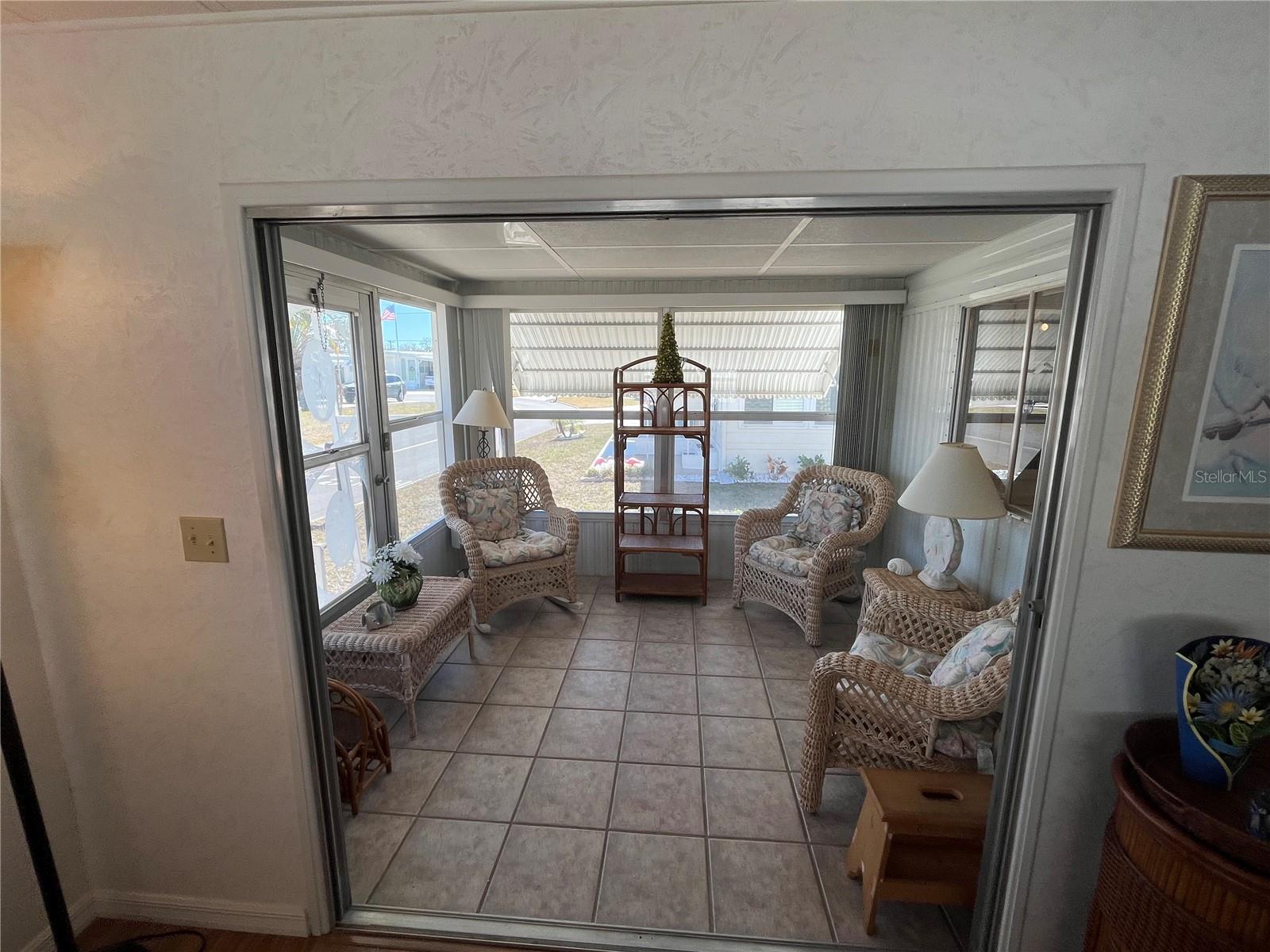 Image 10 of 38 For 828 Trento