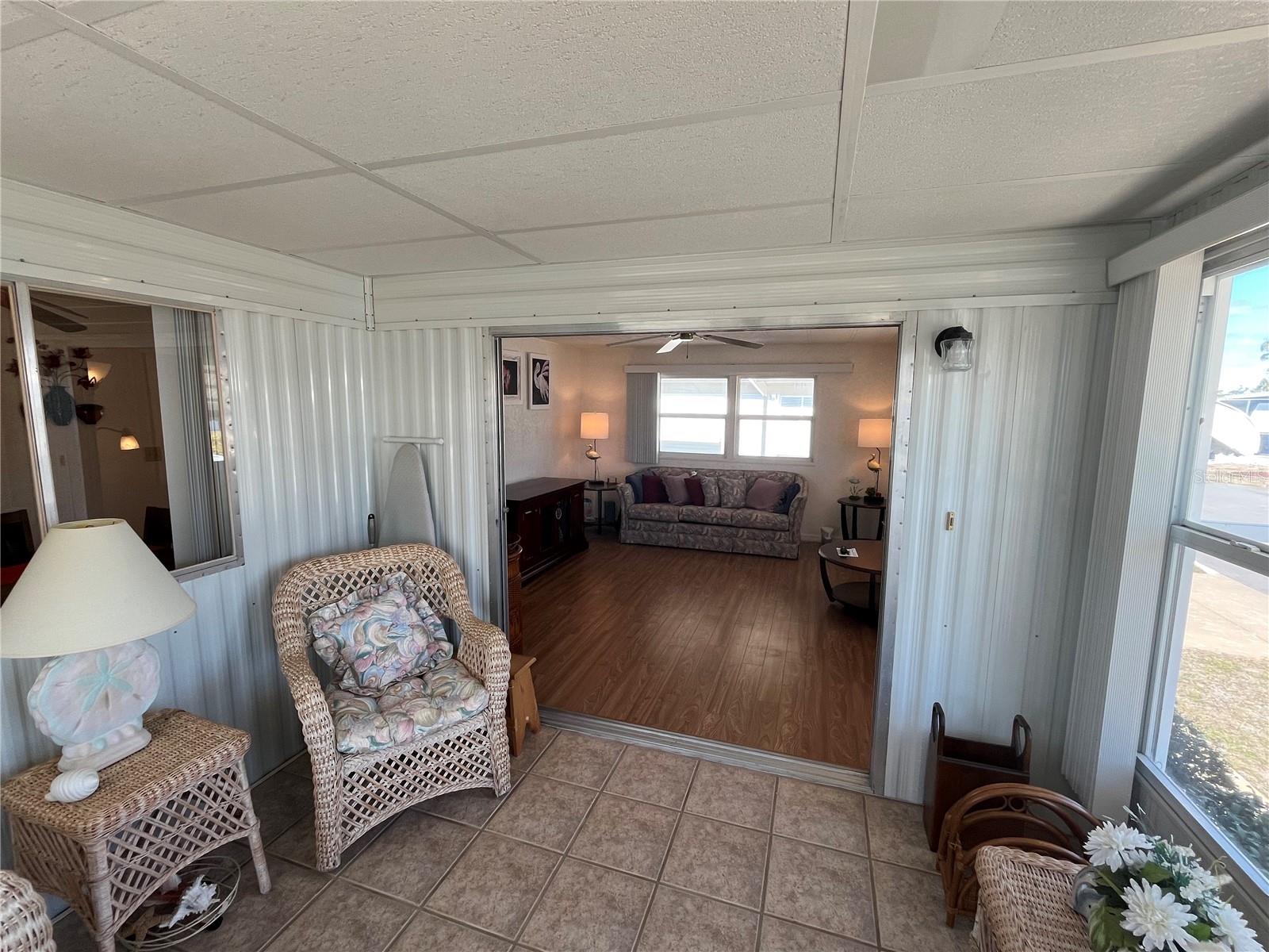 Image 11 of 38 For 828 Trento