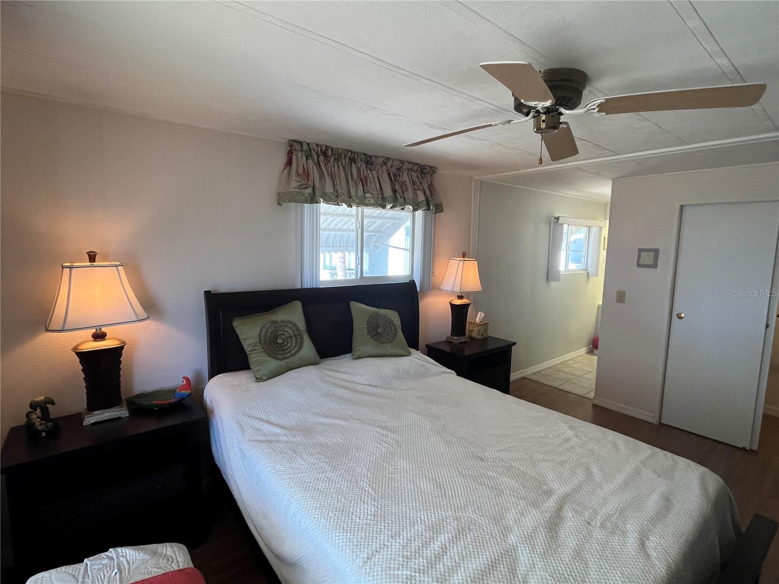 Image 29 of 38 For 828 Trento