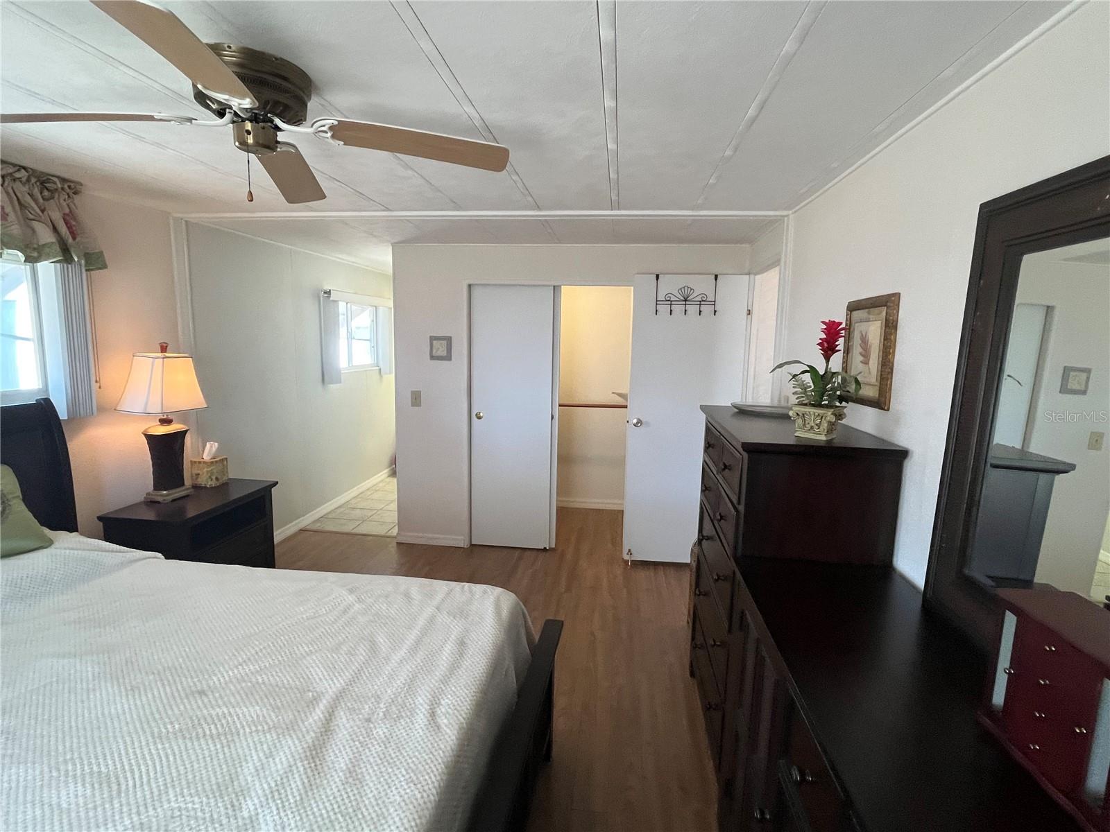 Image 30 of 38 For 828 Trento