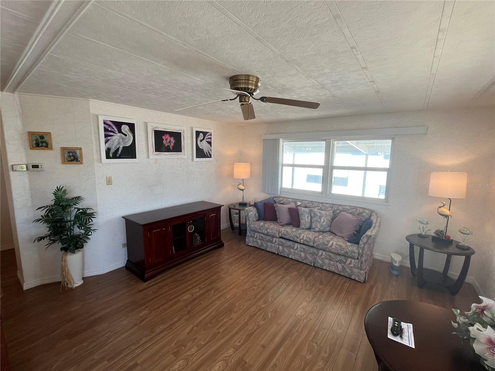 Image 7 of 38 For 828 Trento