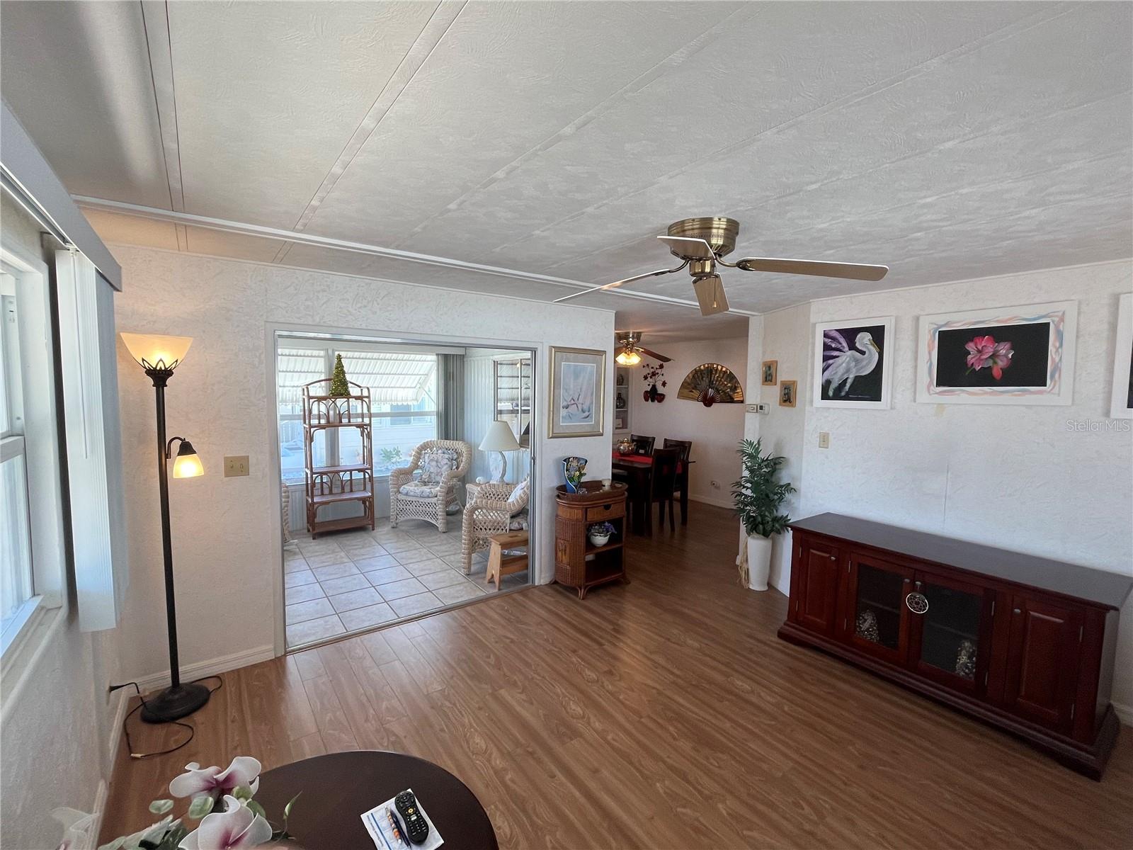 Image 8 of 38 For 828 Trento