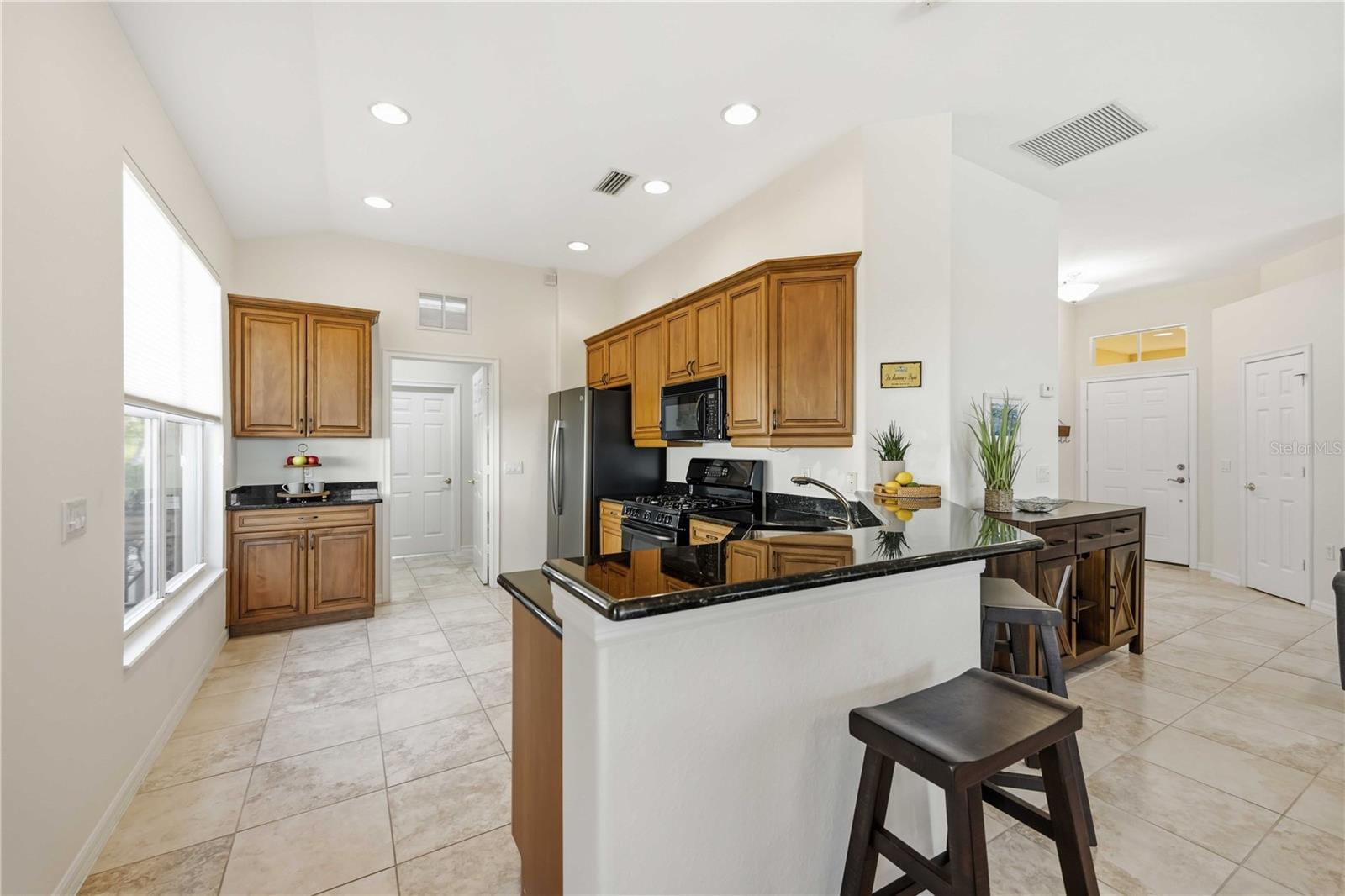 Image 16 of 92 For 126 Treviso Court