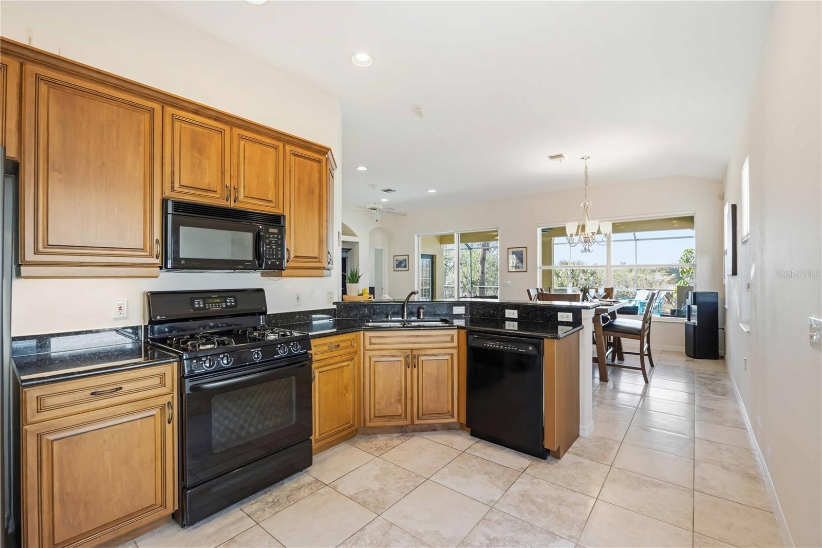 Image 18 of 92 For 126 Treviso Court