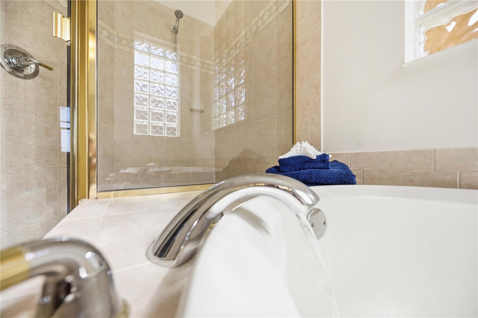 Image 26 of 92 For 126 Treviso Court