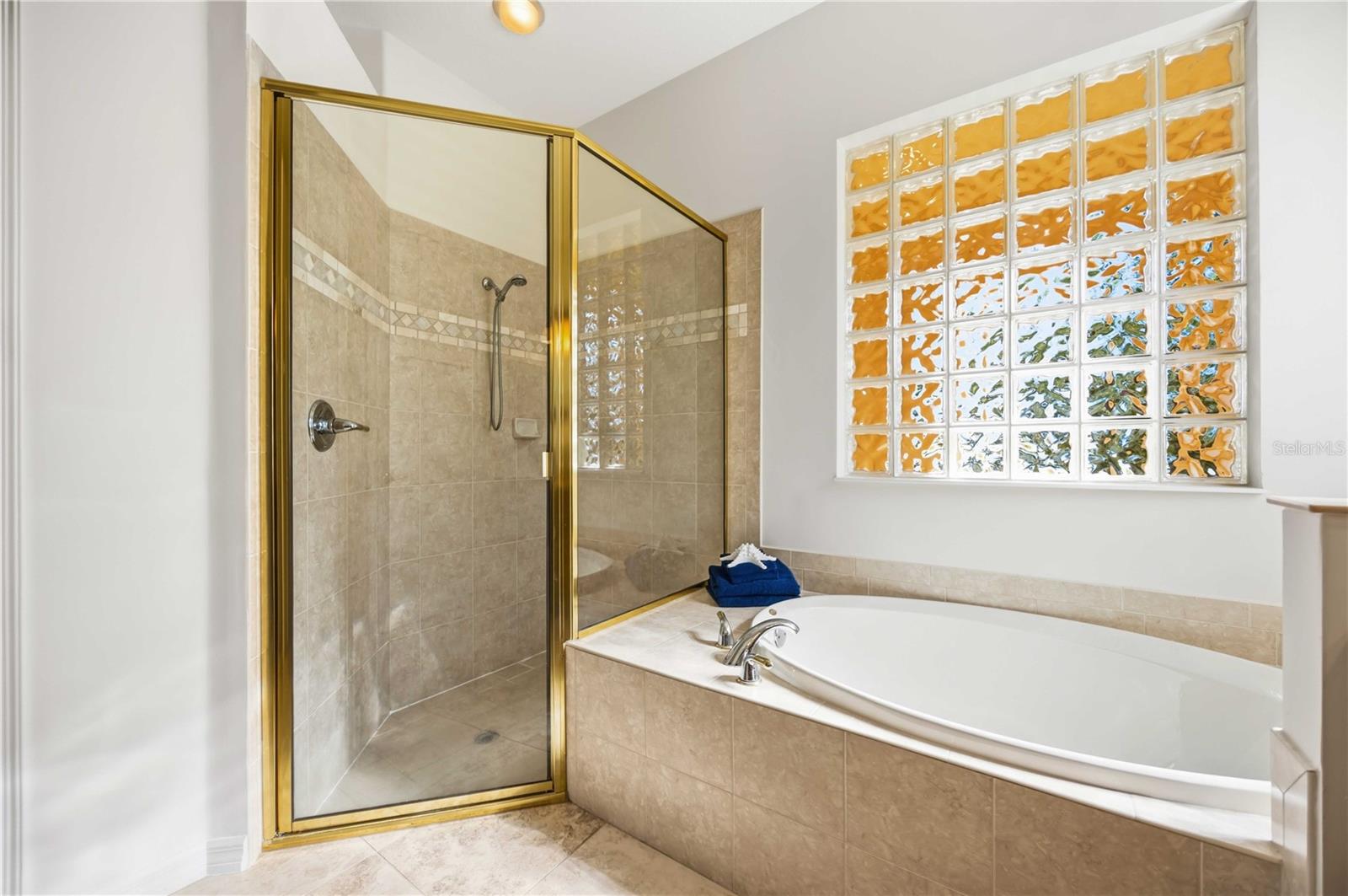 Image 27 of 92 For 126 Treviso Court