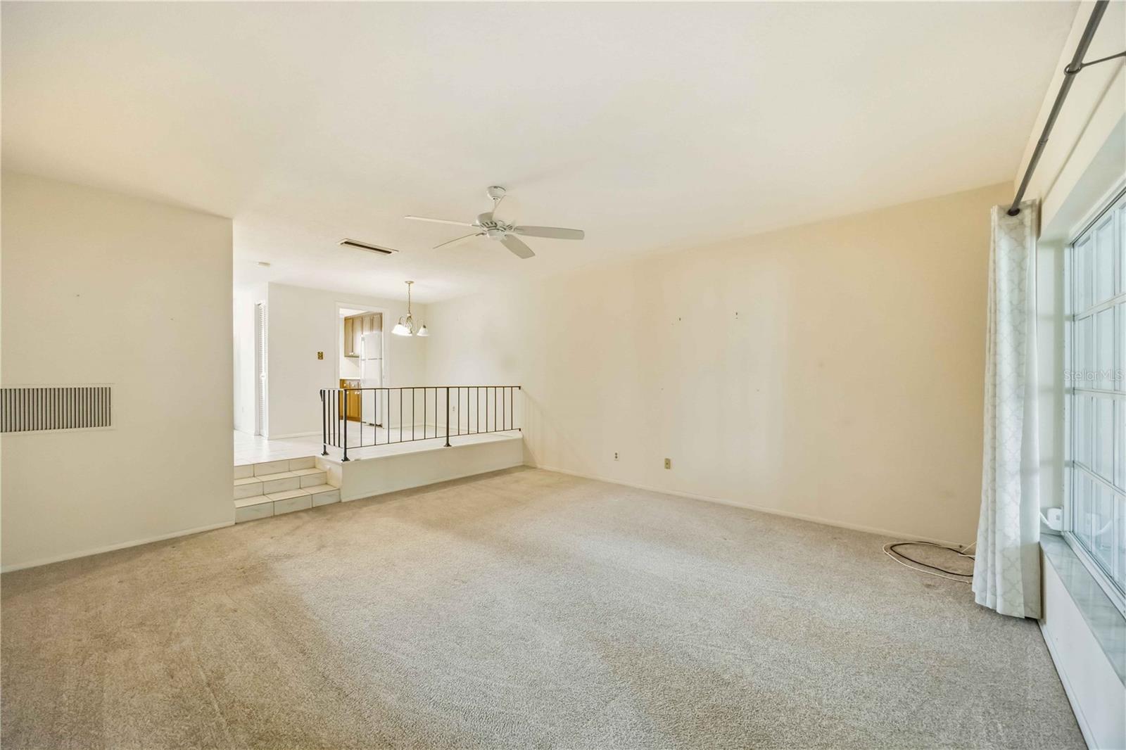 Image 17 of 61 For 709 Venice Avenue 709c