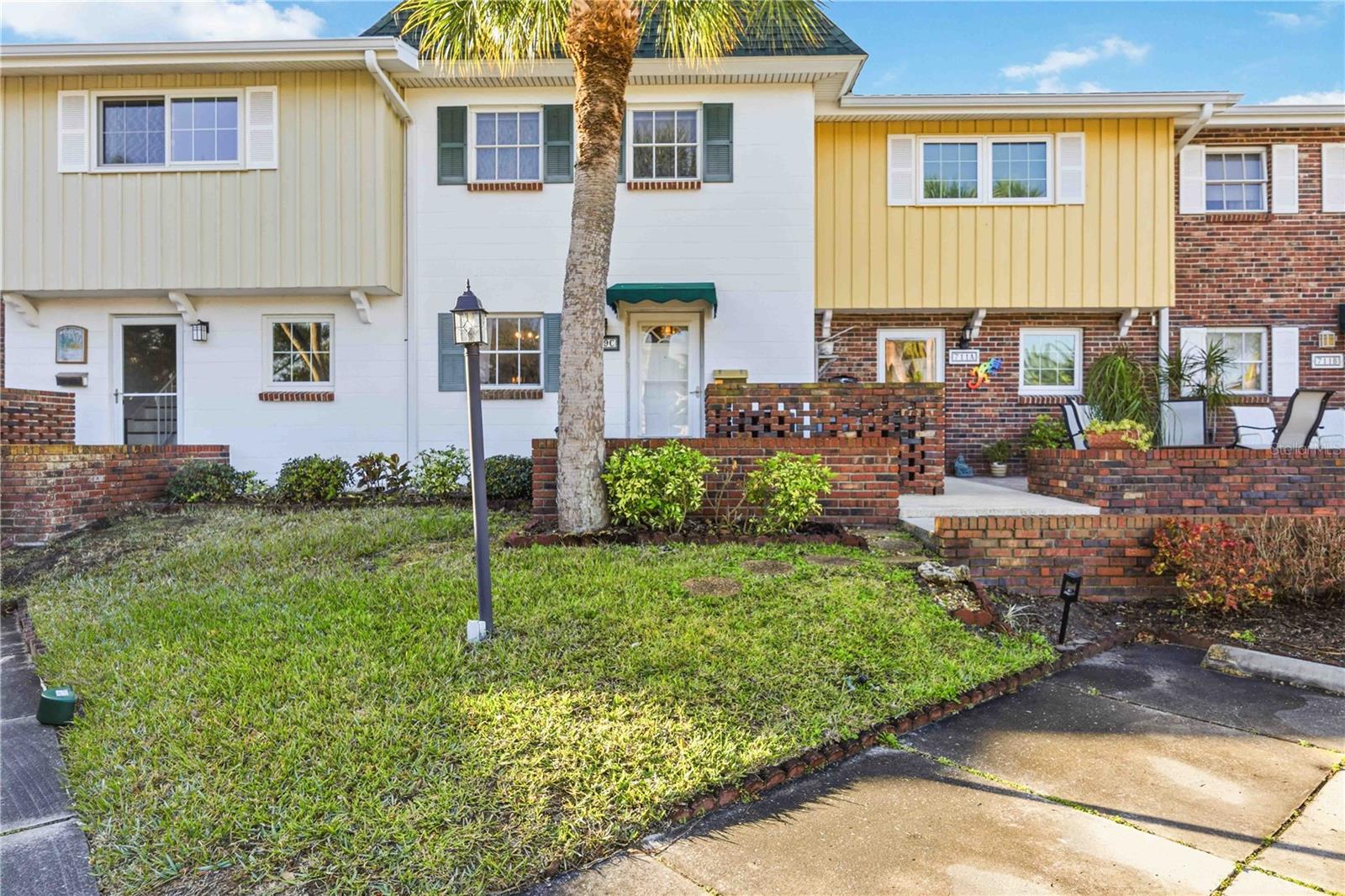 Image 3 of 61 For 709 Venice Avenue 709c