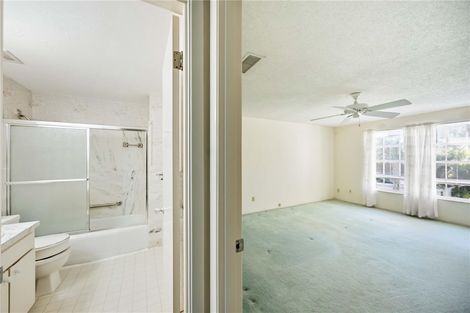 Image 30 of 61 For 709 Venice Avenue 709c