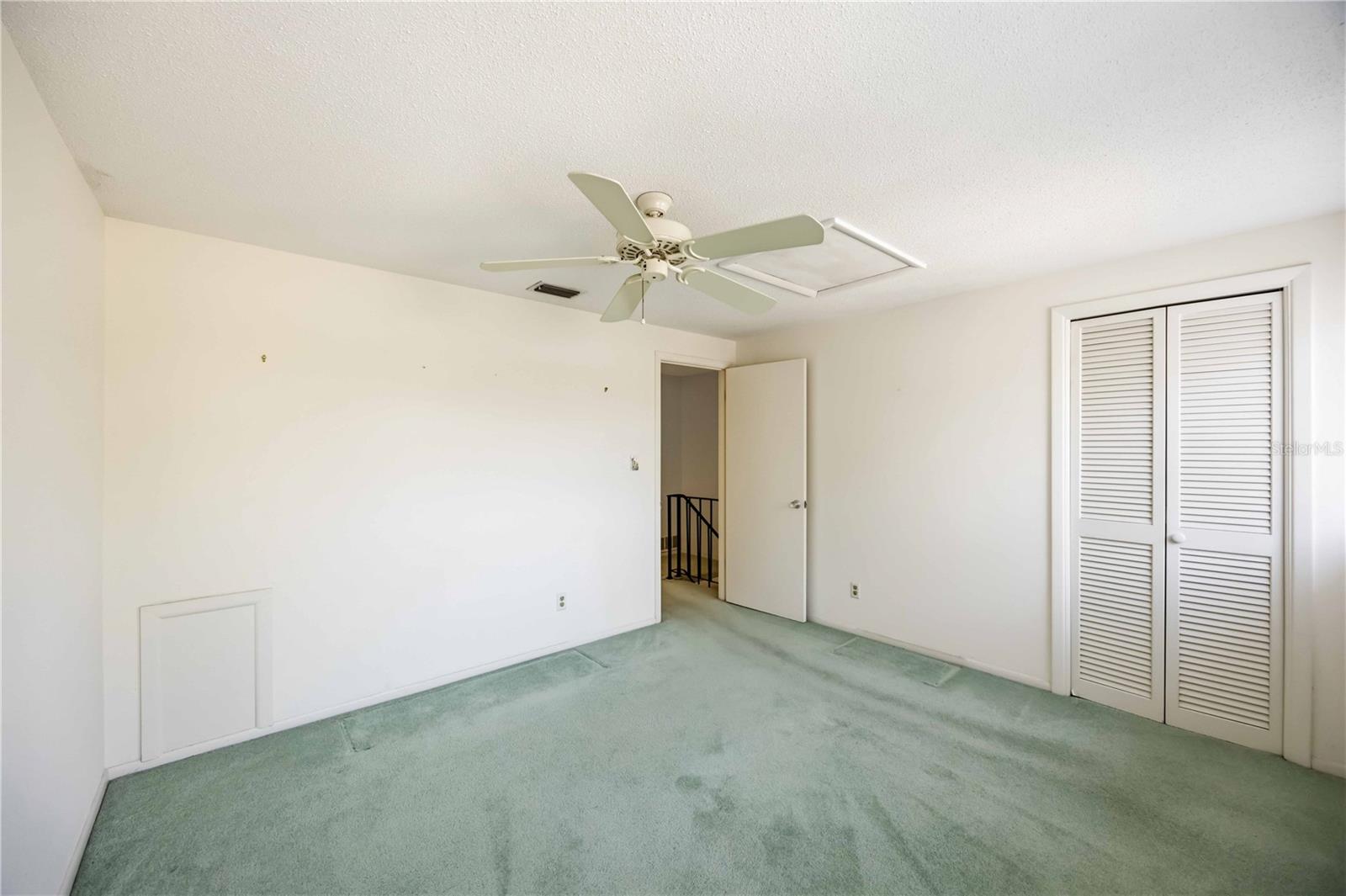 Image 32 of 61 For 709 Venice Avenue 709c