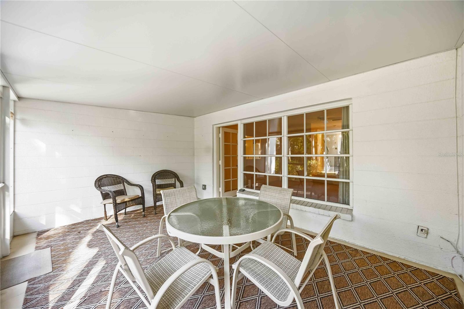 Image 36 of 61 For 709 Venice Avenue 709c