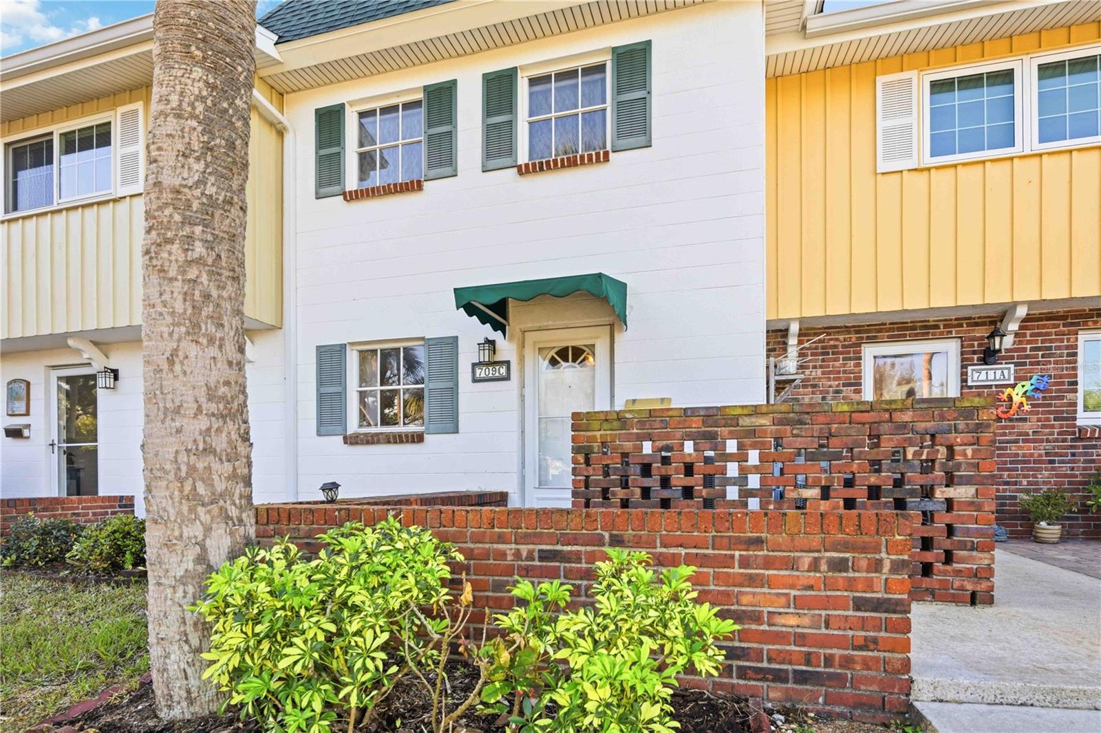 Image 4 of 61 For 709 Venice Avenue 709c