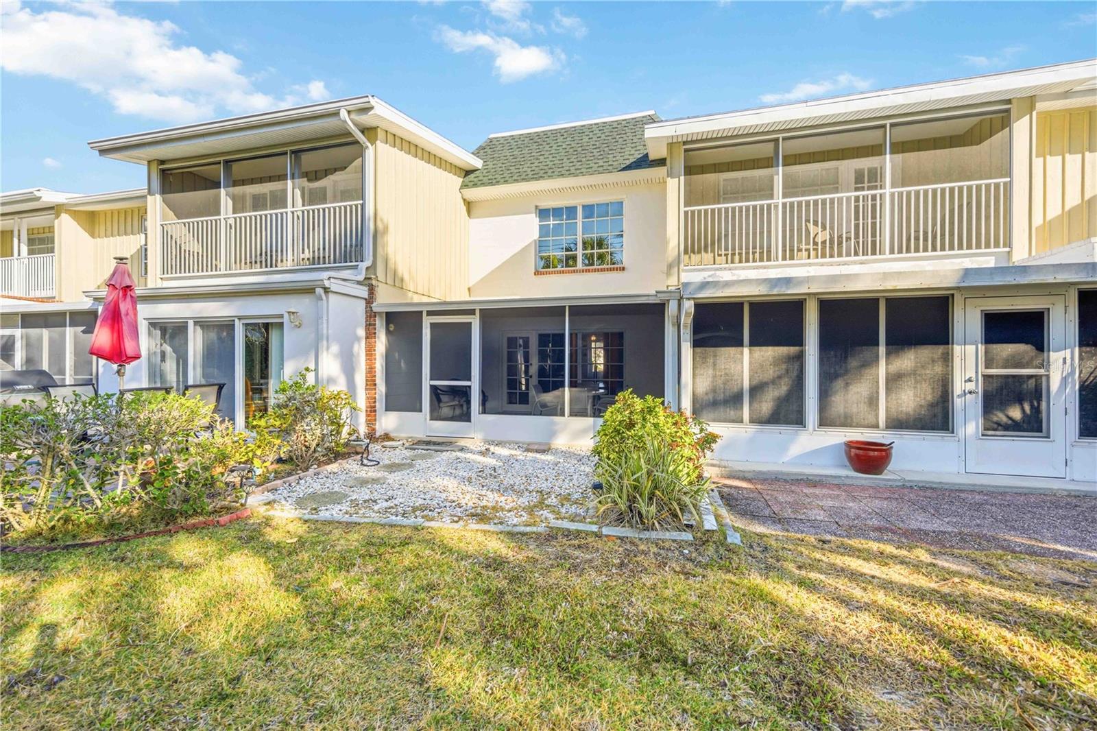 Image 43 of 61 For 709 Venice Avenue 709c