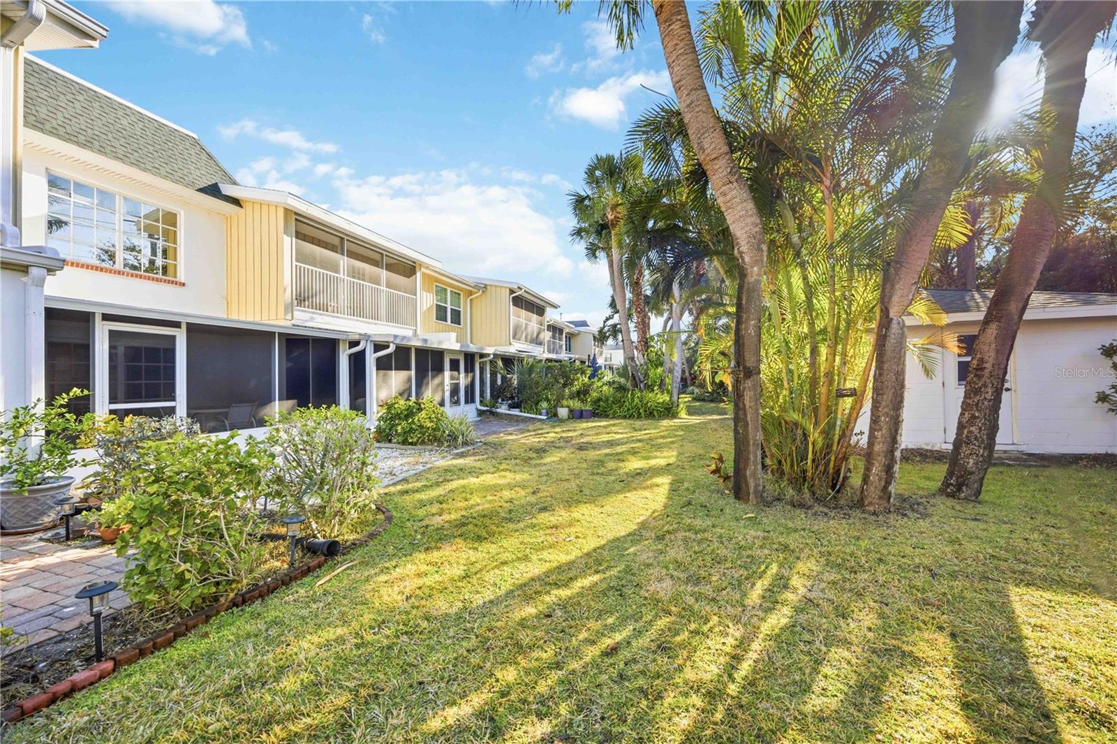 Image 45 of 61 For 709 Venice Avenue 709c