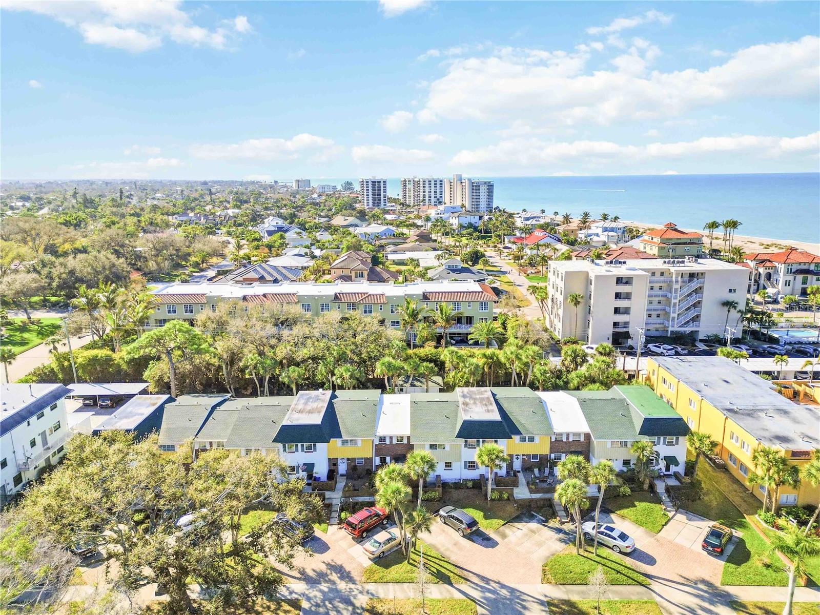 Image 52 of 61 For 709 Venice Avenue 709c