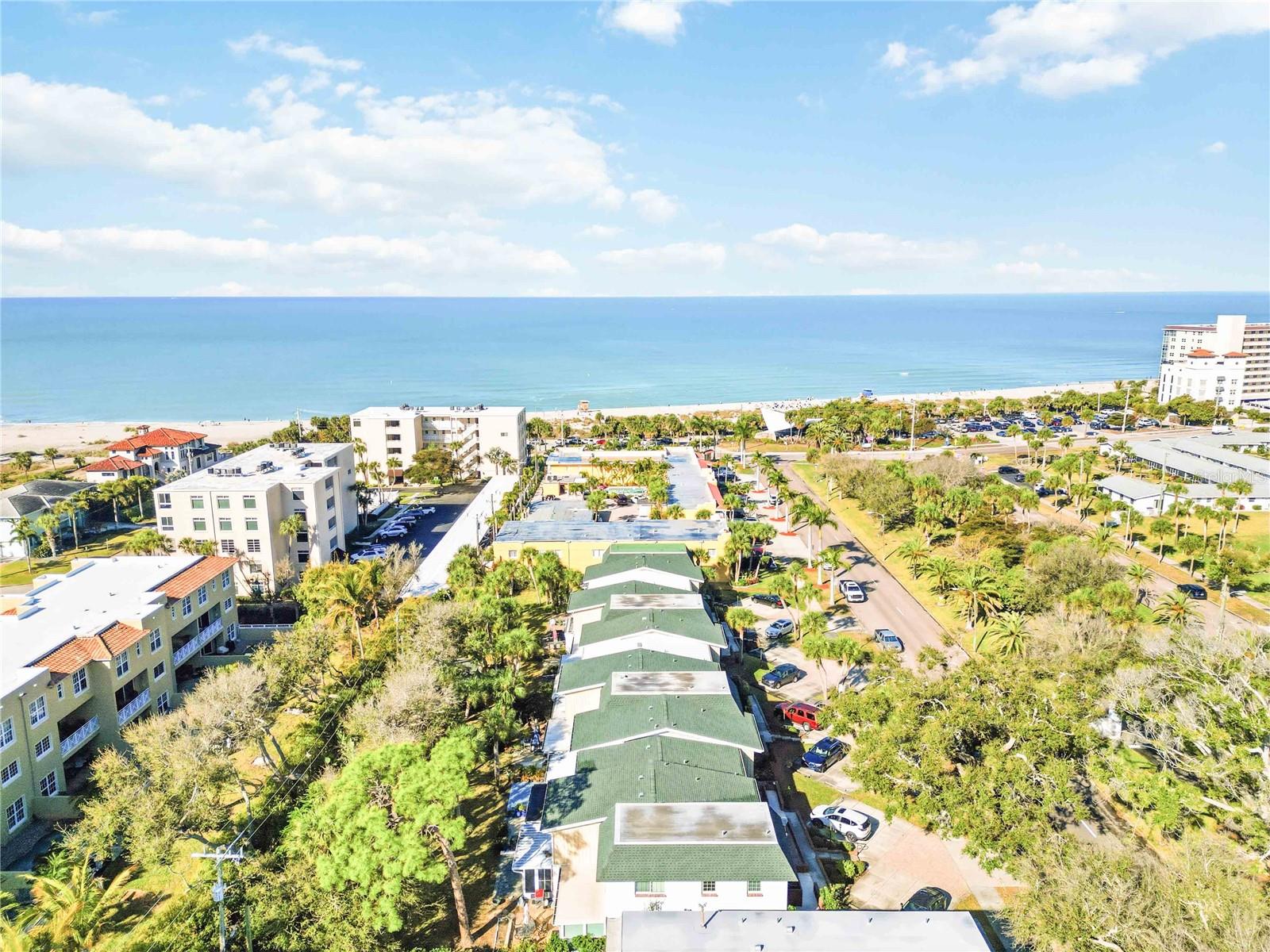 Image 53 of 61 For 709 Venice Avenue 709c