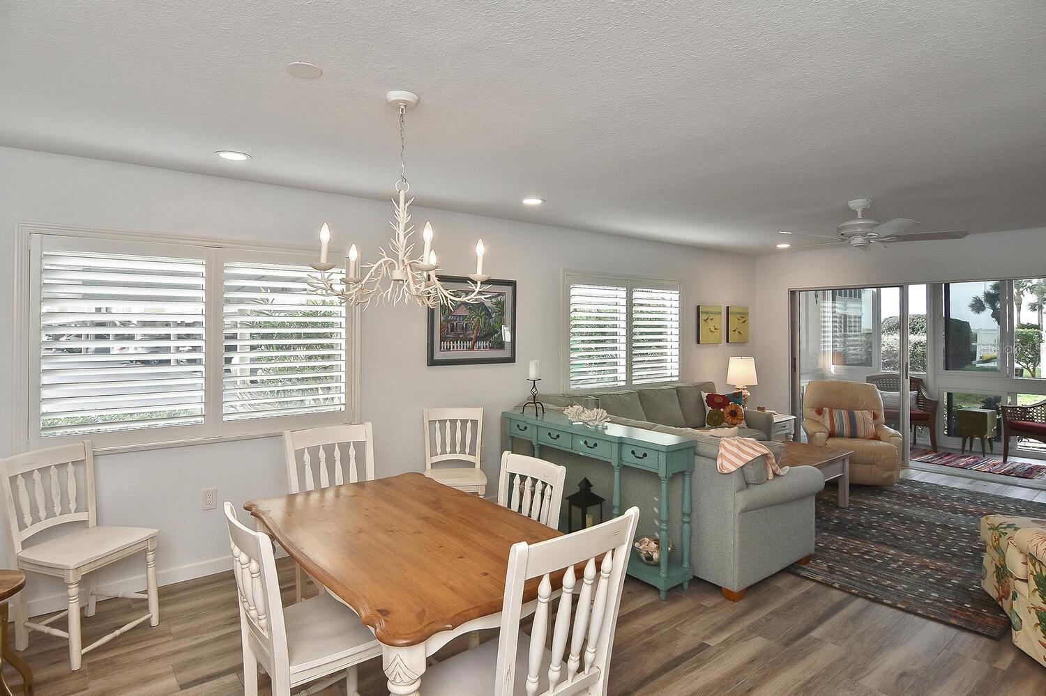 Image 15 of 60 For 1200 Tarpon Center Drive 108