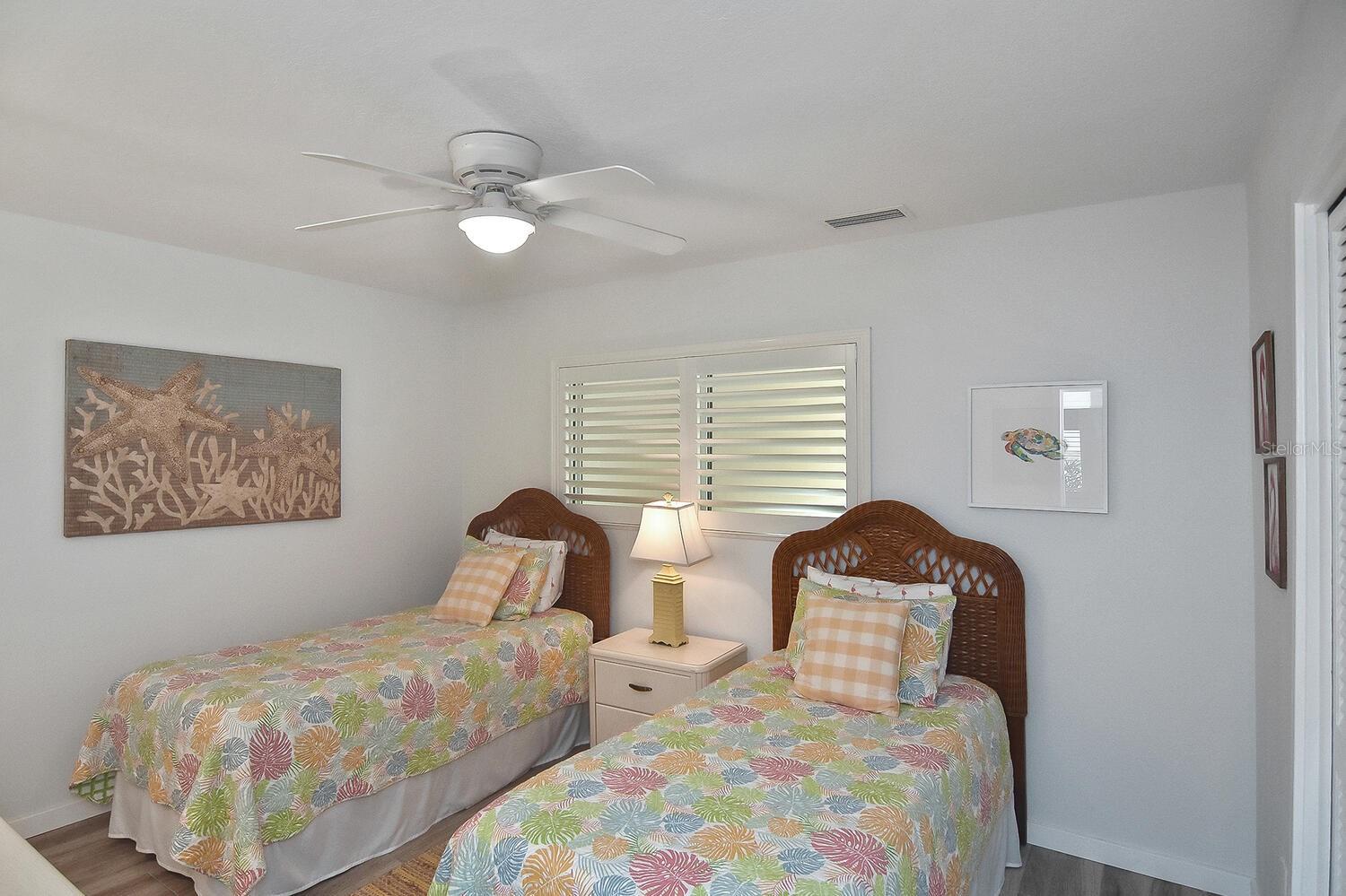 Image 25 of 60 For 1200 Tarpon Center Drive 108