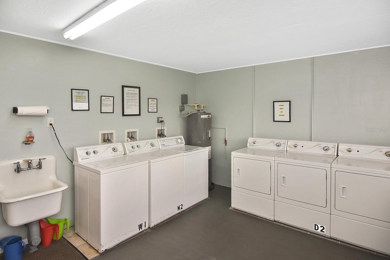 Image 44 of 60 For 1200 Tarpon Center Drive 108