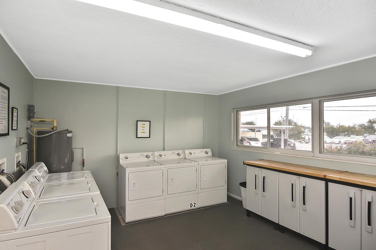 Image 45 of 60 For 1200 Tarpon Center Drive 108