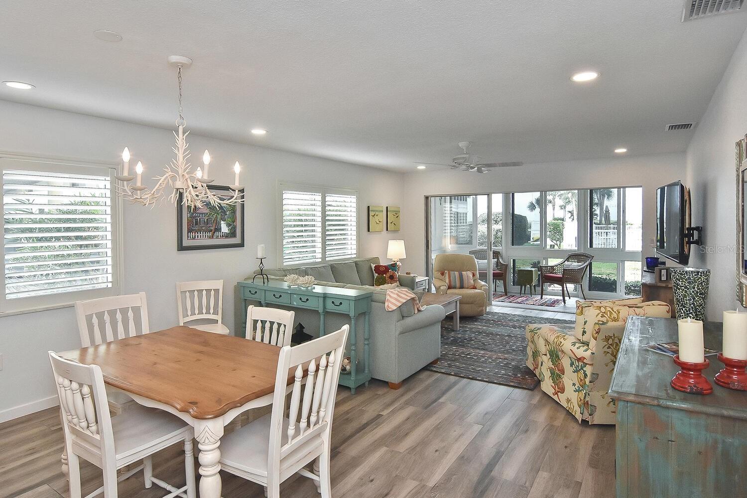 Image 5 of 60 For 1200 Tarpon Center Drive 108