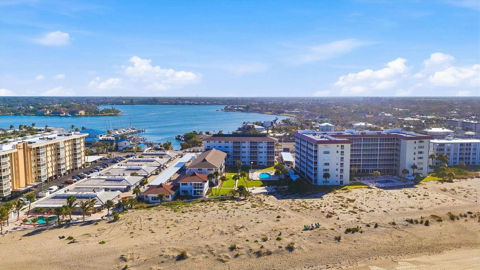 Image 51 of 60 For 1200 Tarpon Center Drive 108