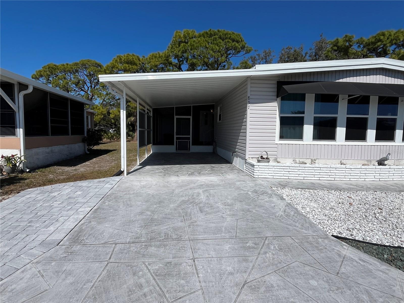 Image 2 of 40 For 837 Jolanda Circle