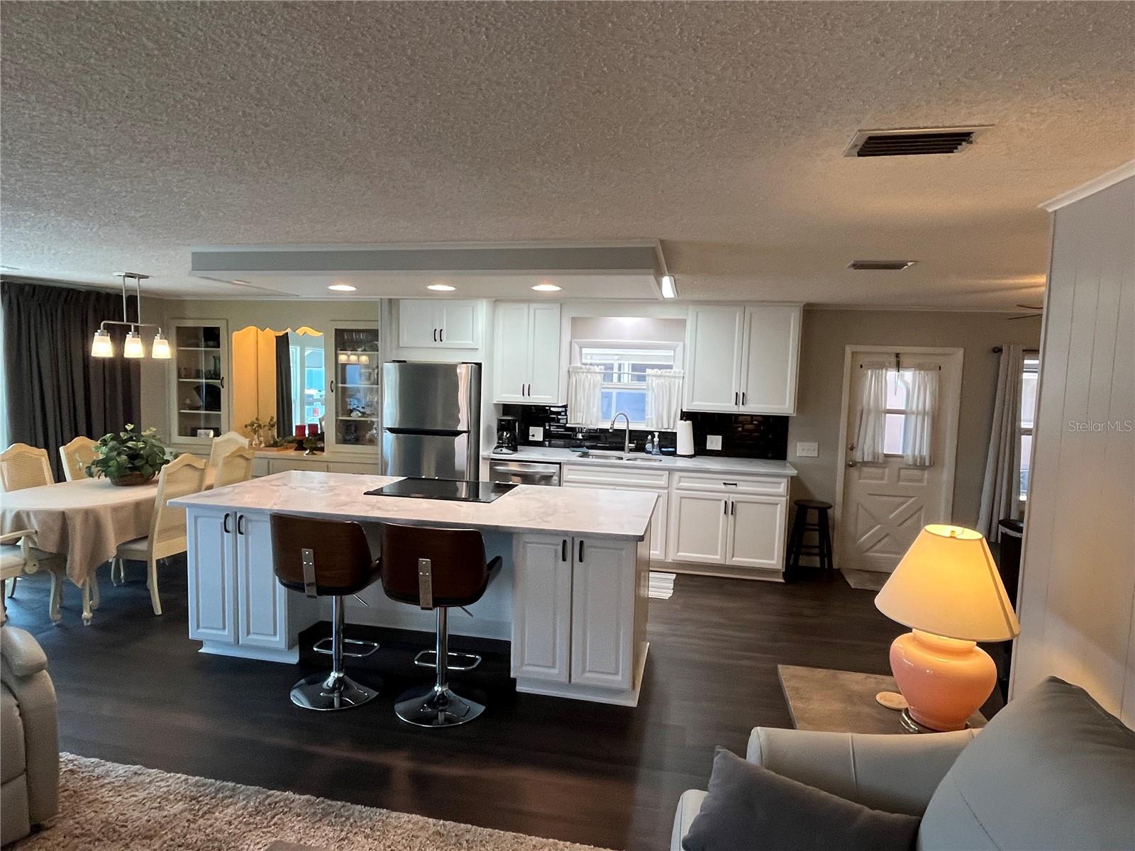 Image 22 of 40 For 837 Jolanda Circle