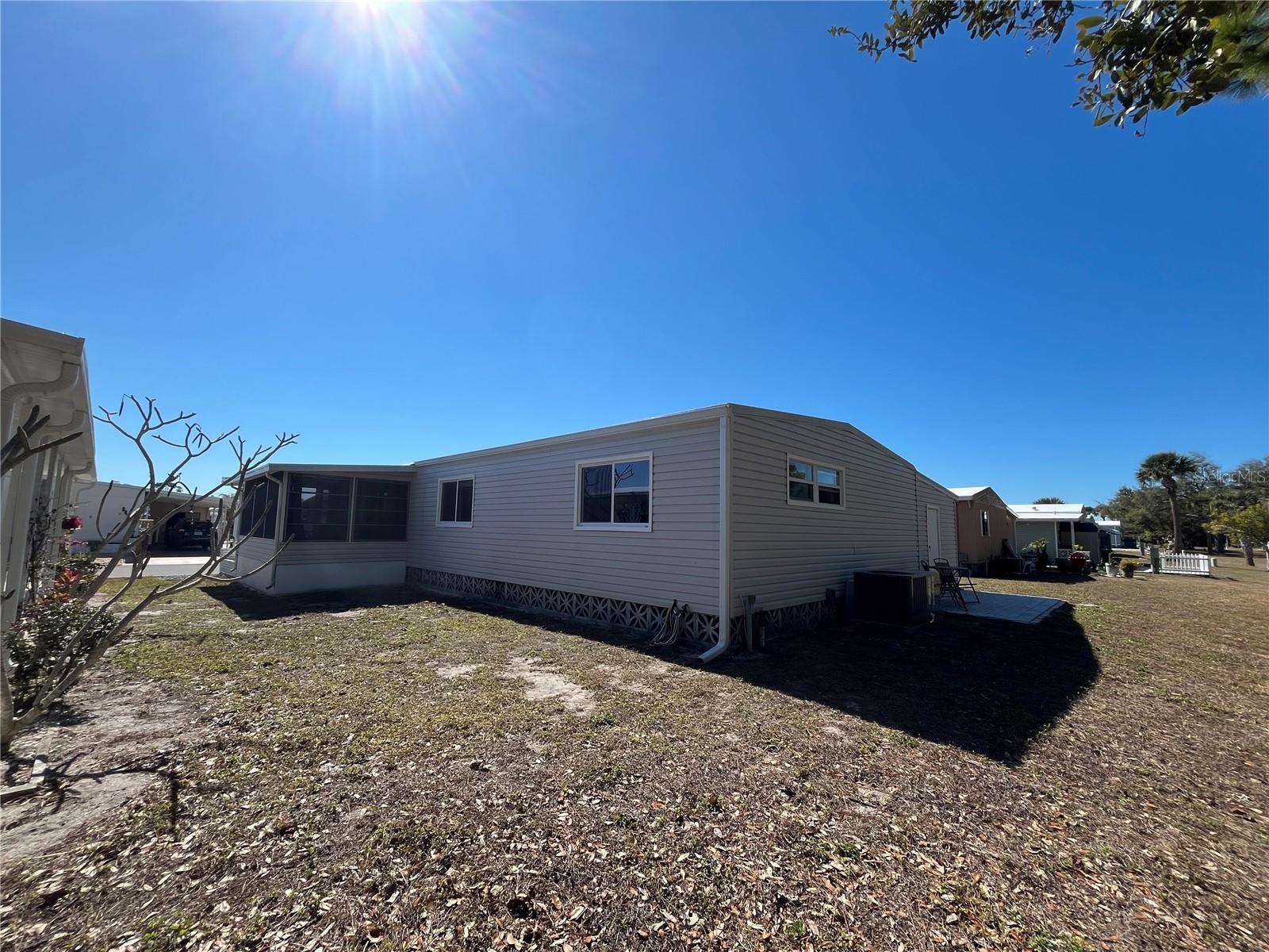 Image 4 of 40 For 837 Jolanda Circle