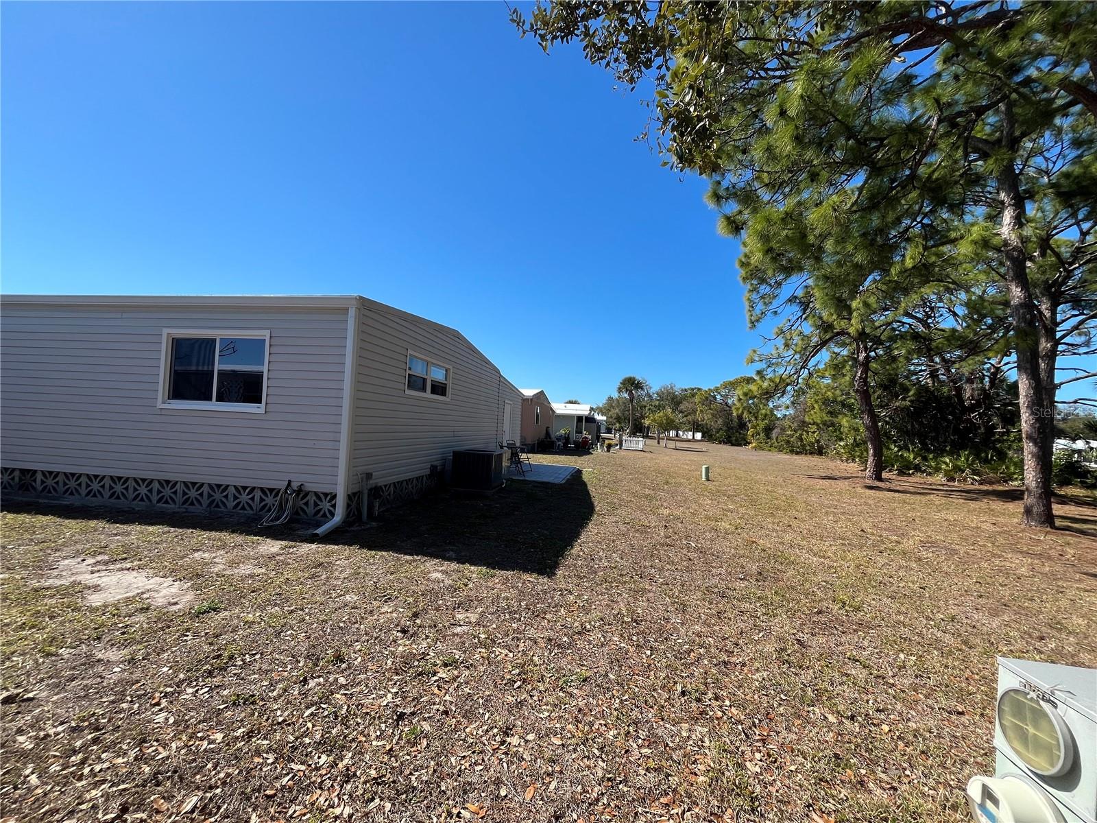 Image 5 of 40 For 837 Jolanda Circle