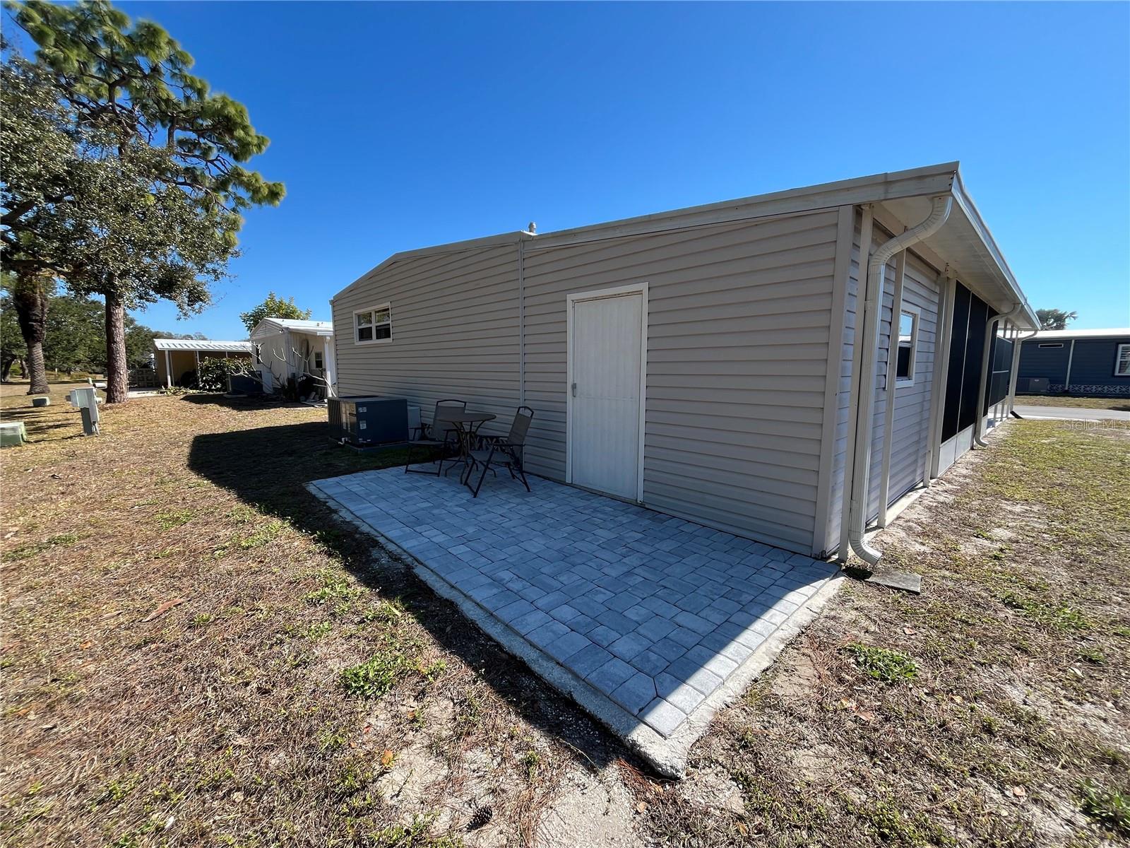 Image 7 of 40 For 837 Jolanda Circle