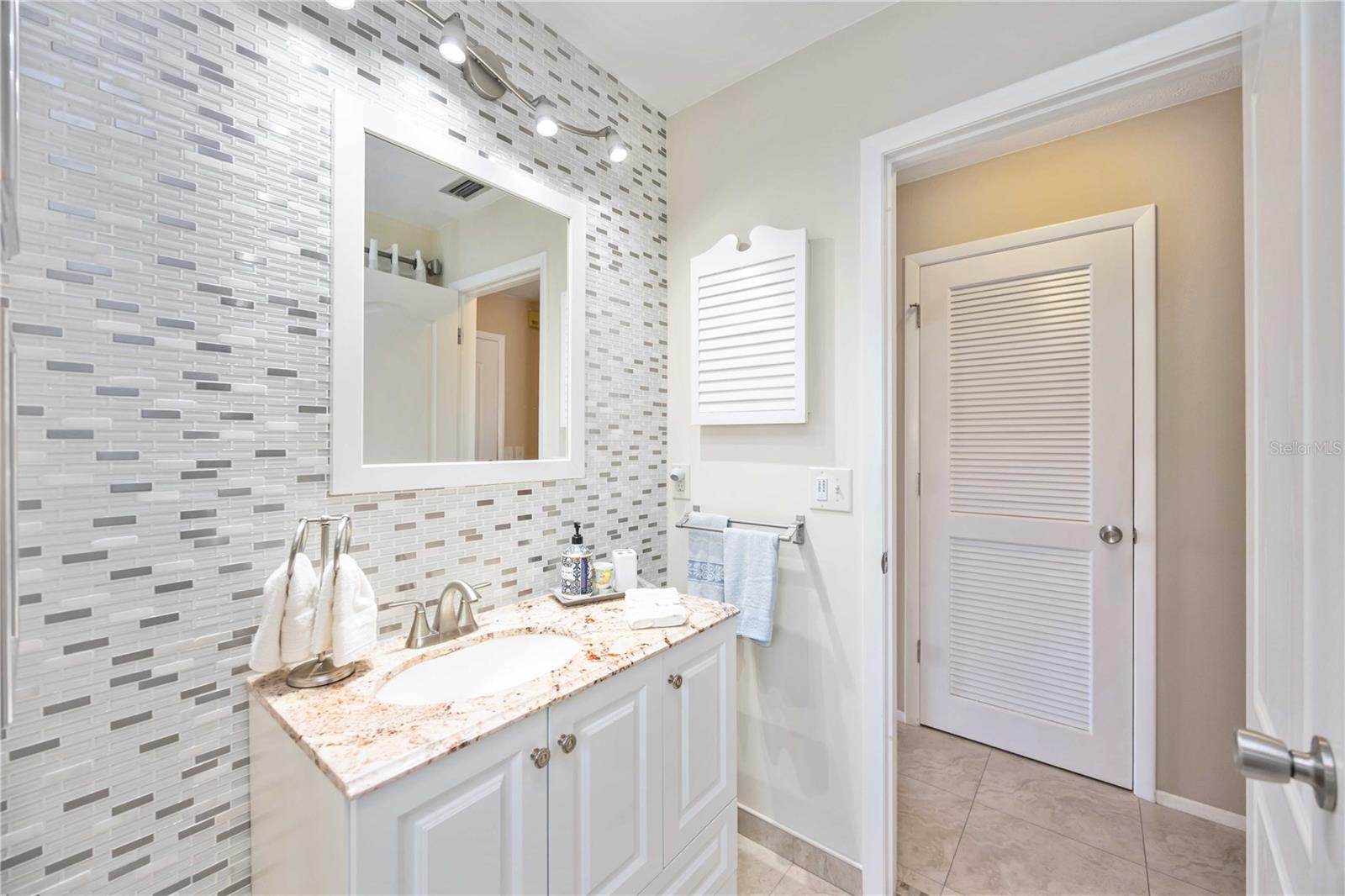 Image 23 of 75 For 1940 Greenlawn Drive