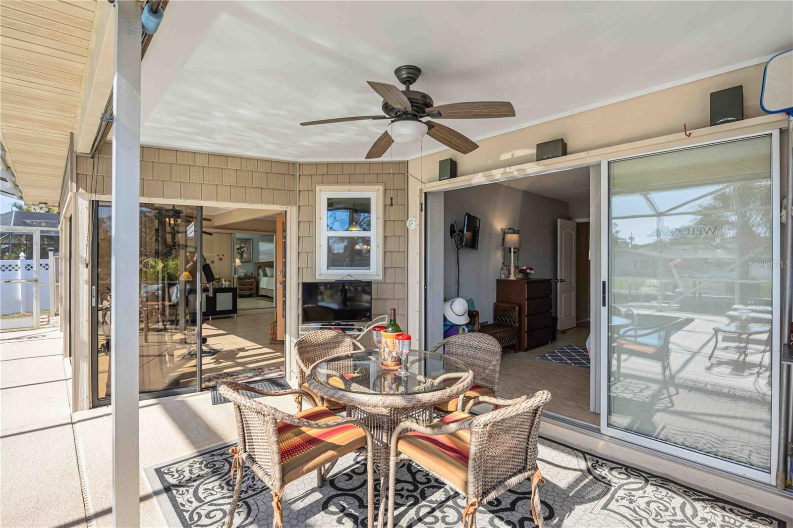 Image 34 of 75 For 1940 Greenlawn Drive