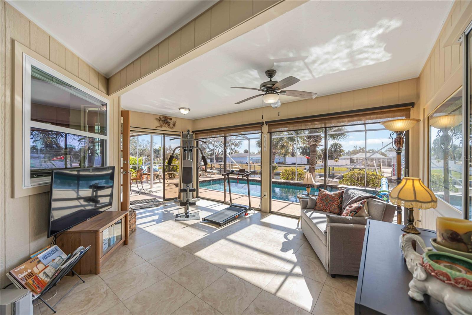 Image 36 of 75 For 1940 Greenlawn Drive