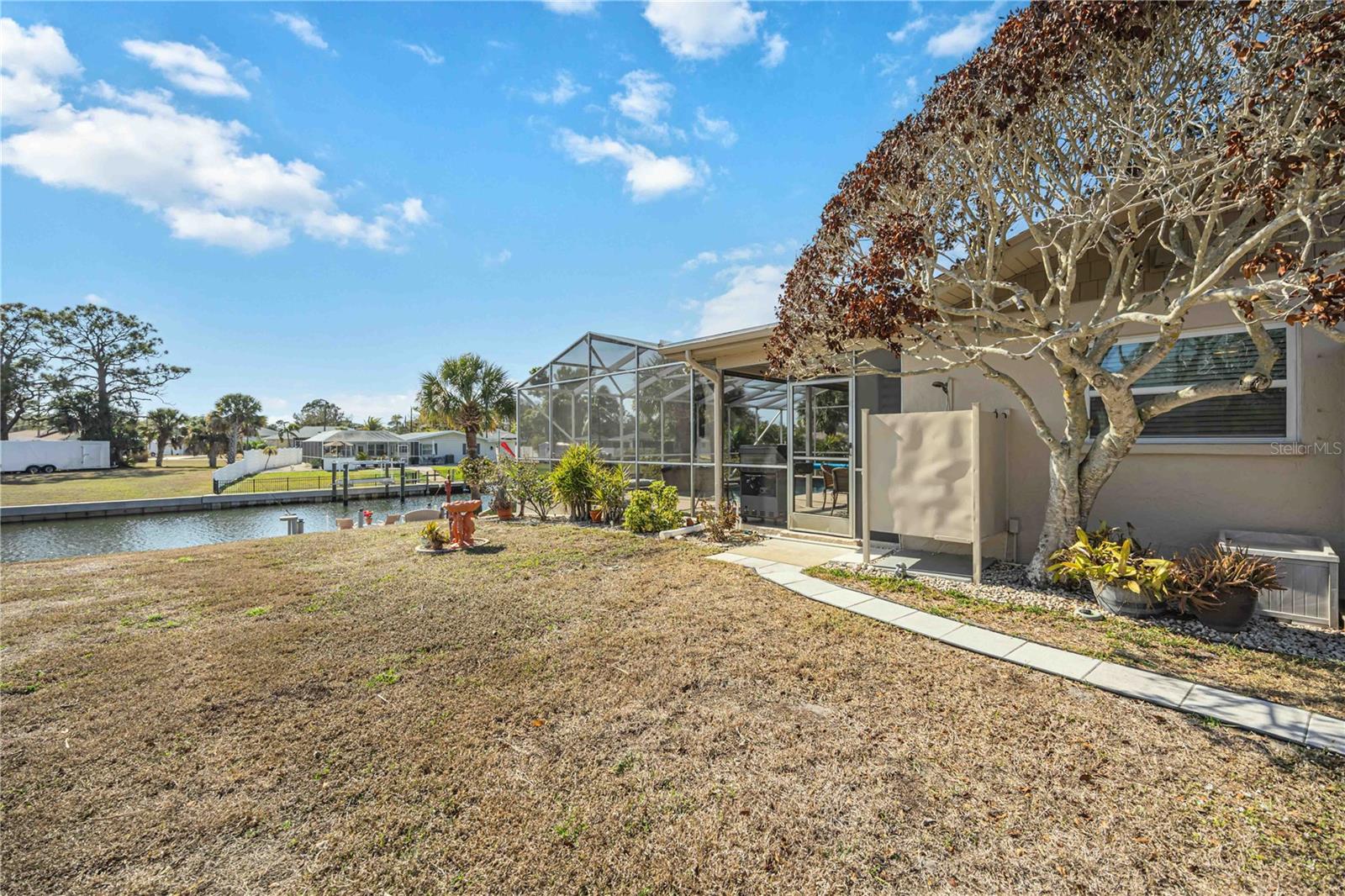 Image 45 of 75 For 1940 Greenlawn Drive