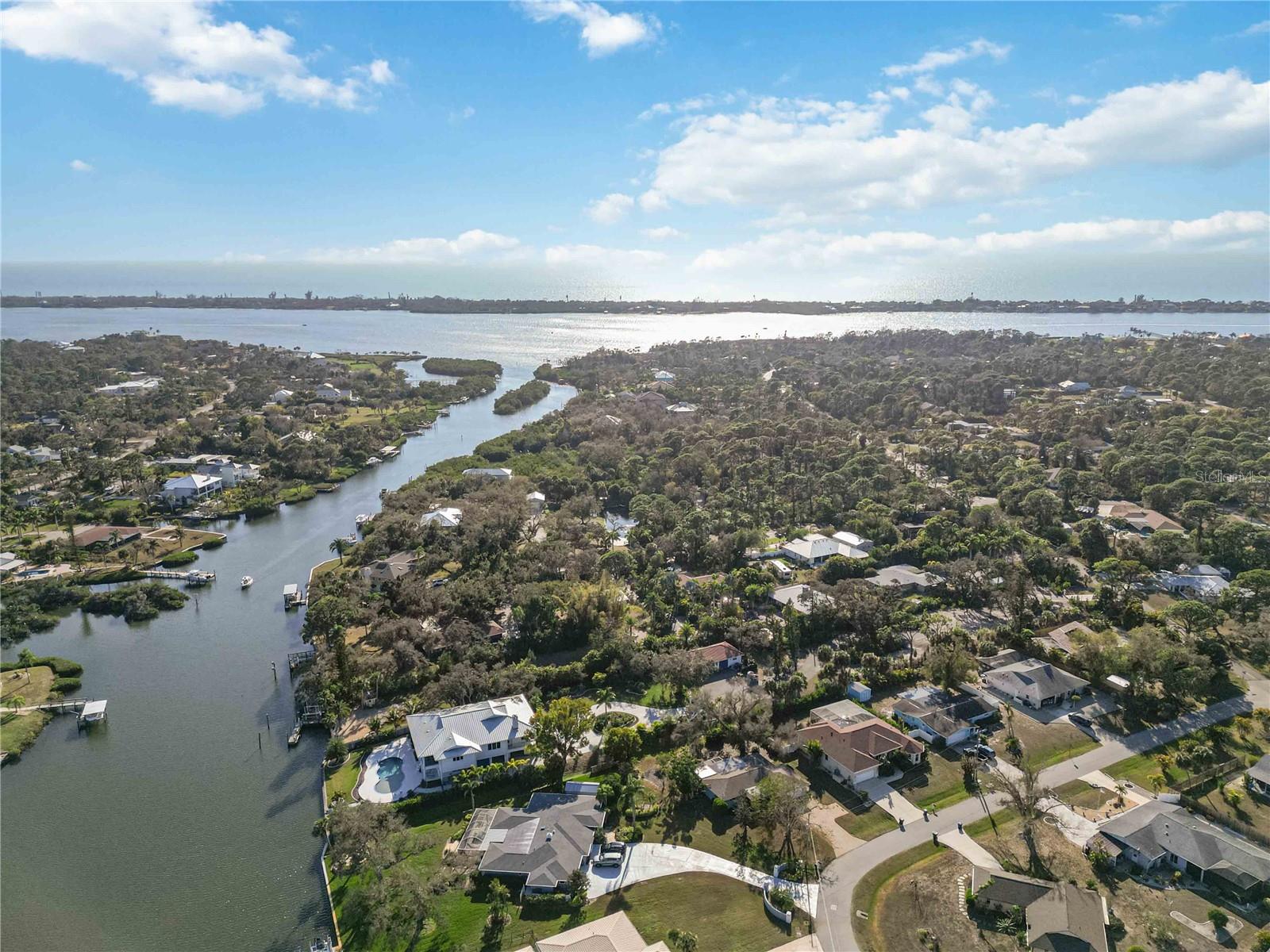 Image 68 of 75 For 1940 Greenlawn Drive