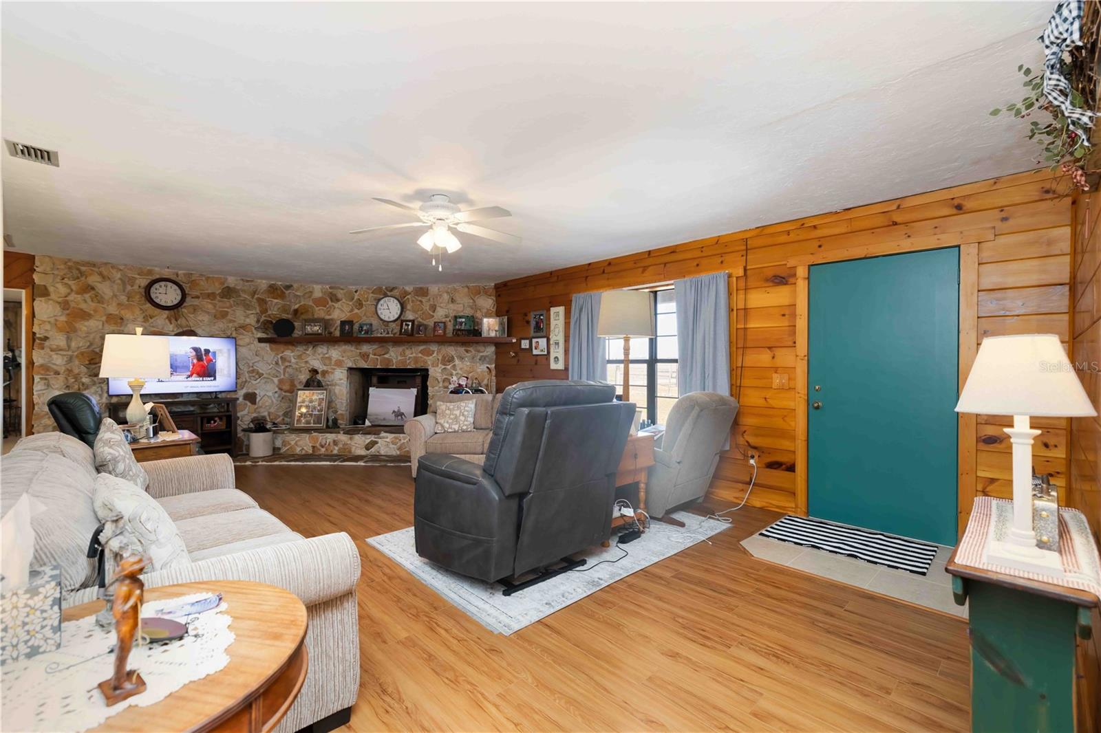 Image 12 of 67 For 12241 Gordon Hay Road