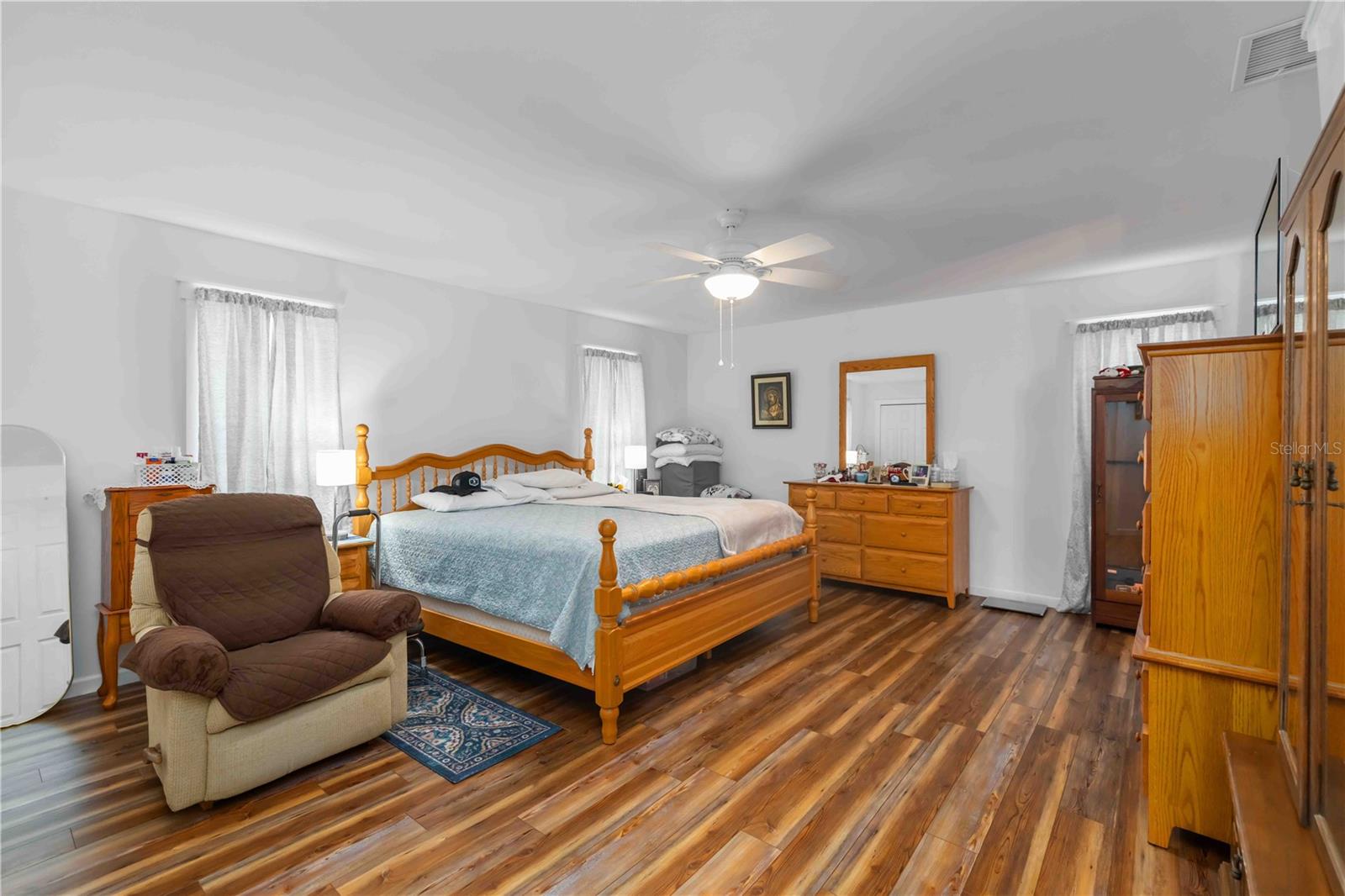 Image 18 of 67 For 12241 Gordon Hay Road