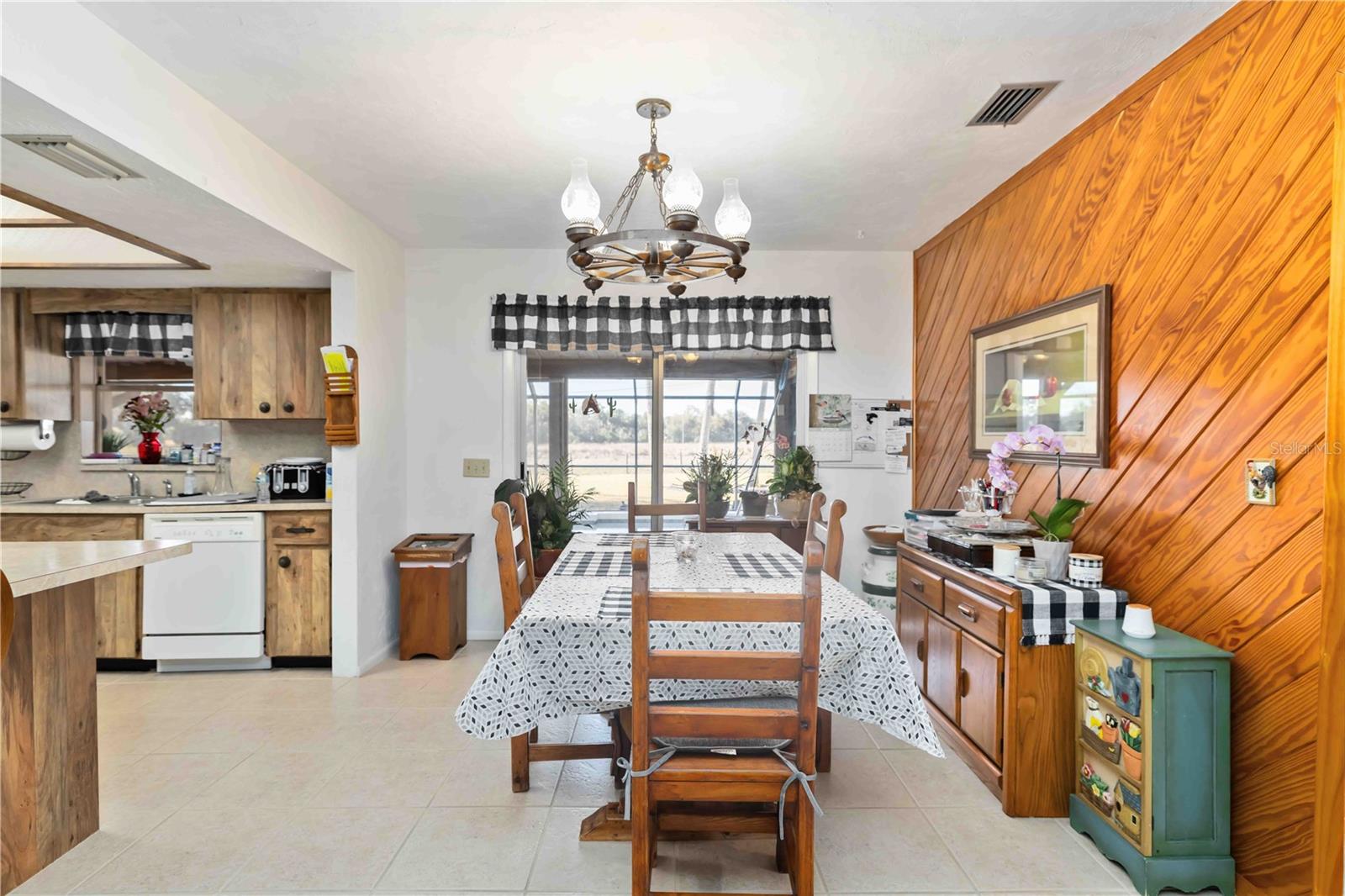 Image 24 of 67 For 12241 Gordon Hay Road