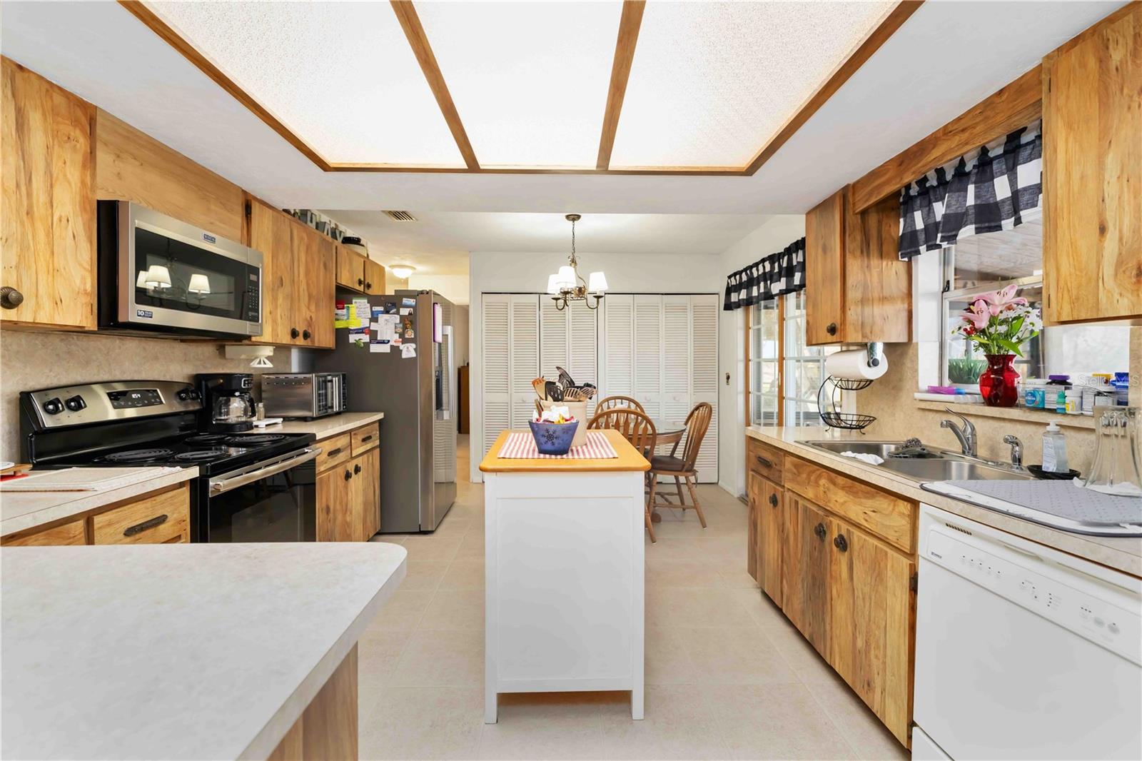 Image 28 of 67 For 12241 Gordon Hay Road