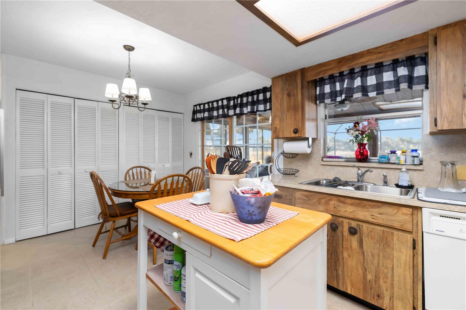 Image 32 of 67 For 12241 Gordon Hay Road