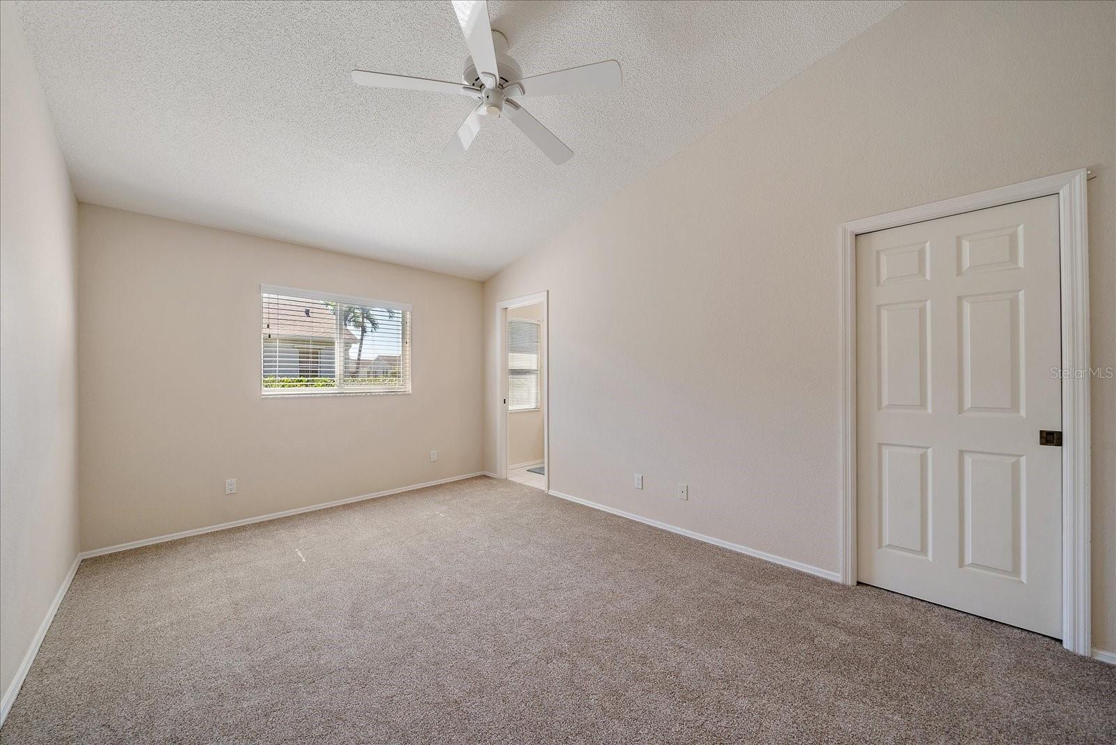 Image 19 of 48 For 677 Ironwood Circle 104