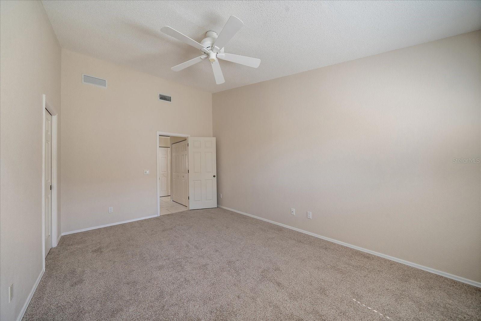 Image 21 of 48 For 677 Ironwood Circle 104