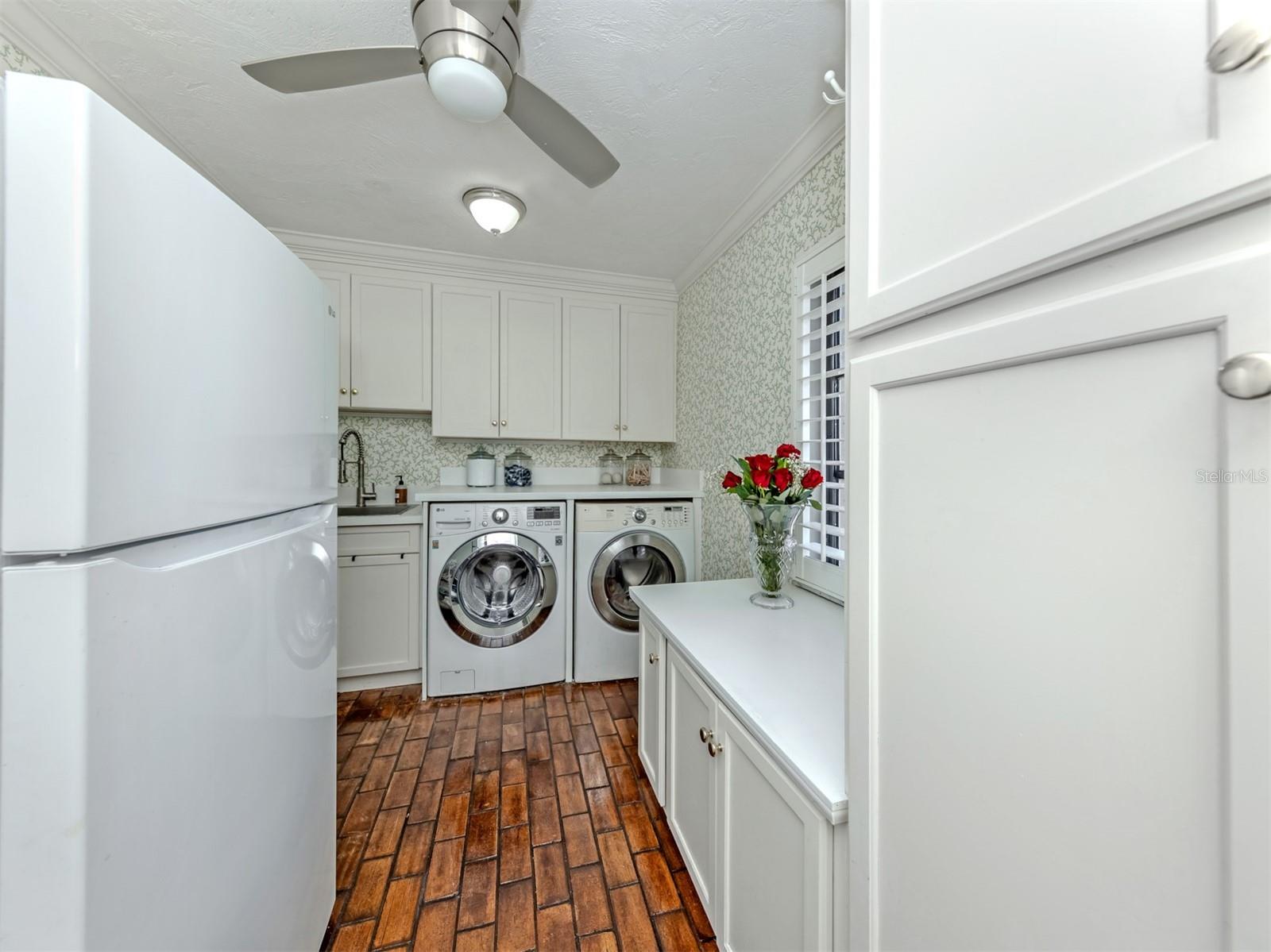 Image 25 of 55 For 1388 Vermeer Drive