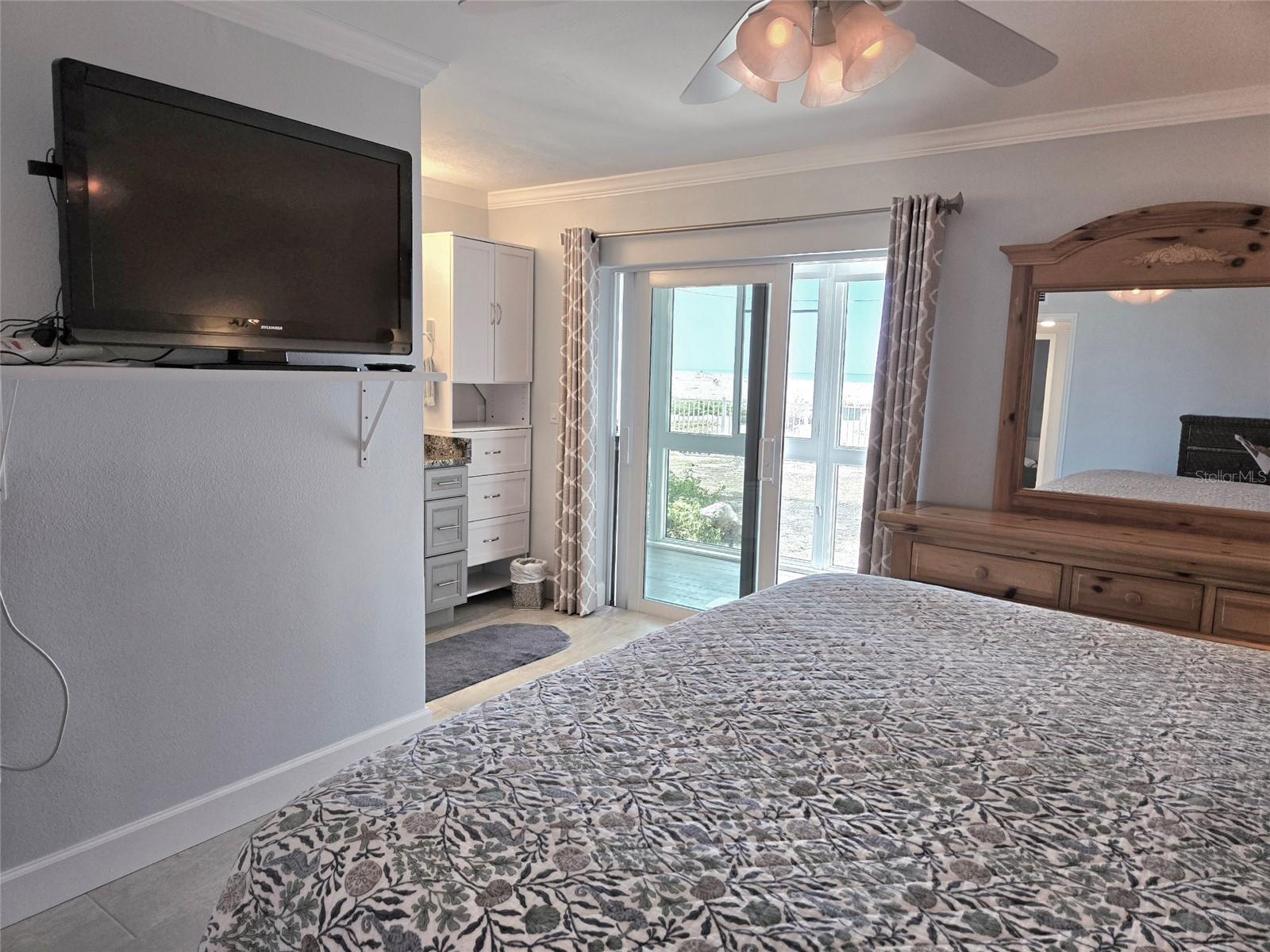 Image 18 of 56 For 333 The Esplanade N 102