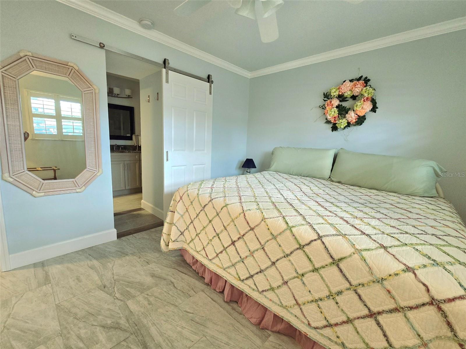 Image 24 of 56 For 333 The Esplanade N 102