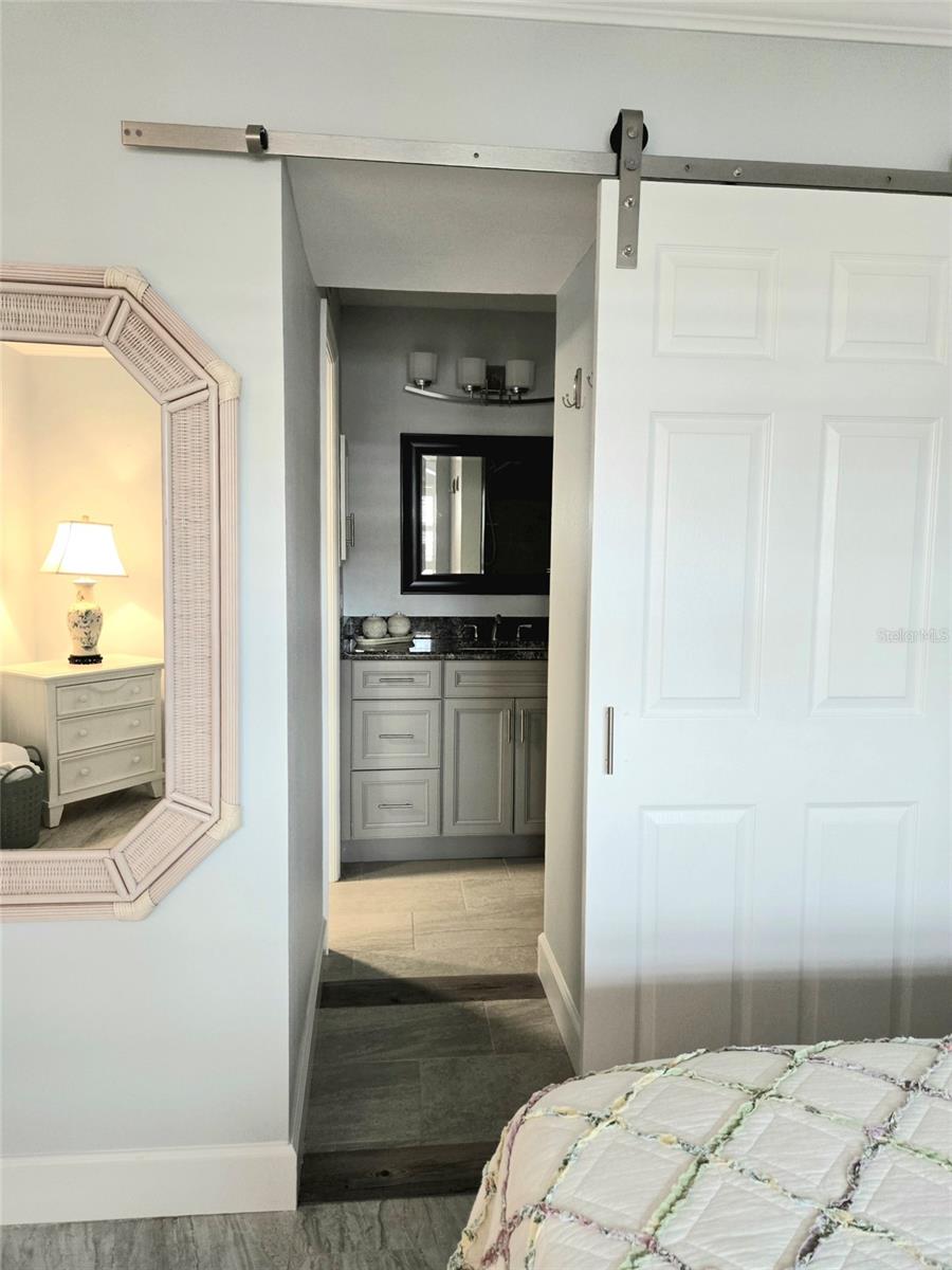 Image 25 of 56 For 333 The Esplanade N 102