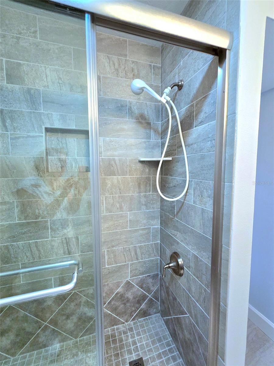 Image 26 of 56 For 333 The Esplanade N 102