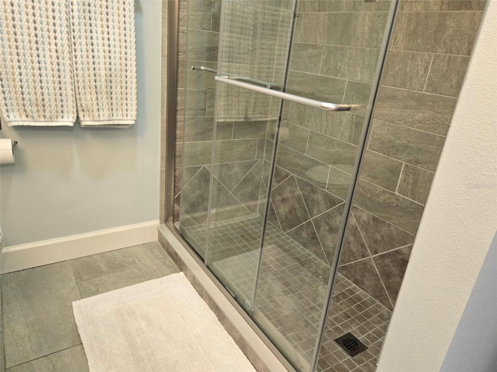 Image 30 of 56 For 333 The Esplanade N 102